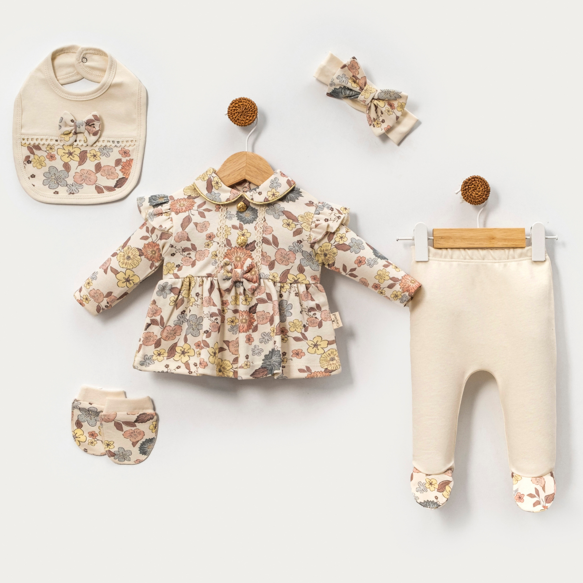 Yaprak Baskılı Kız Bebek Beşli Hastane Çıkış Seti