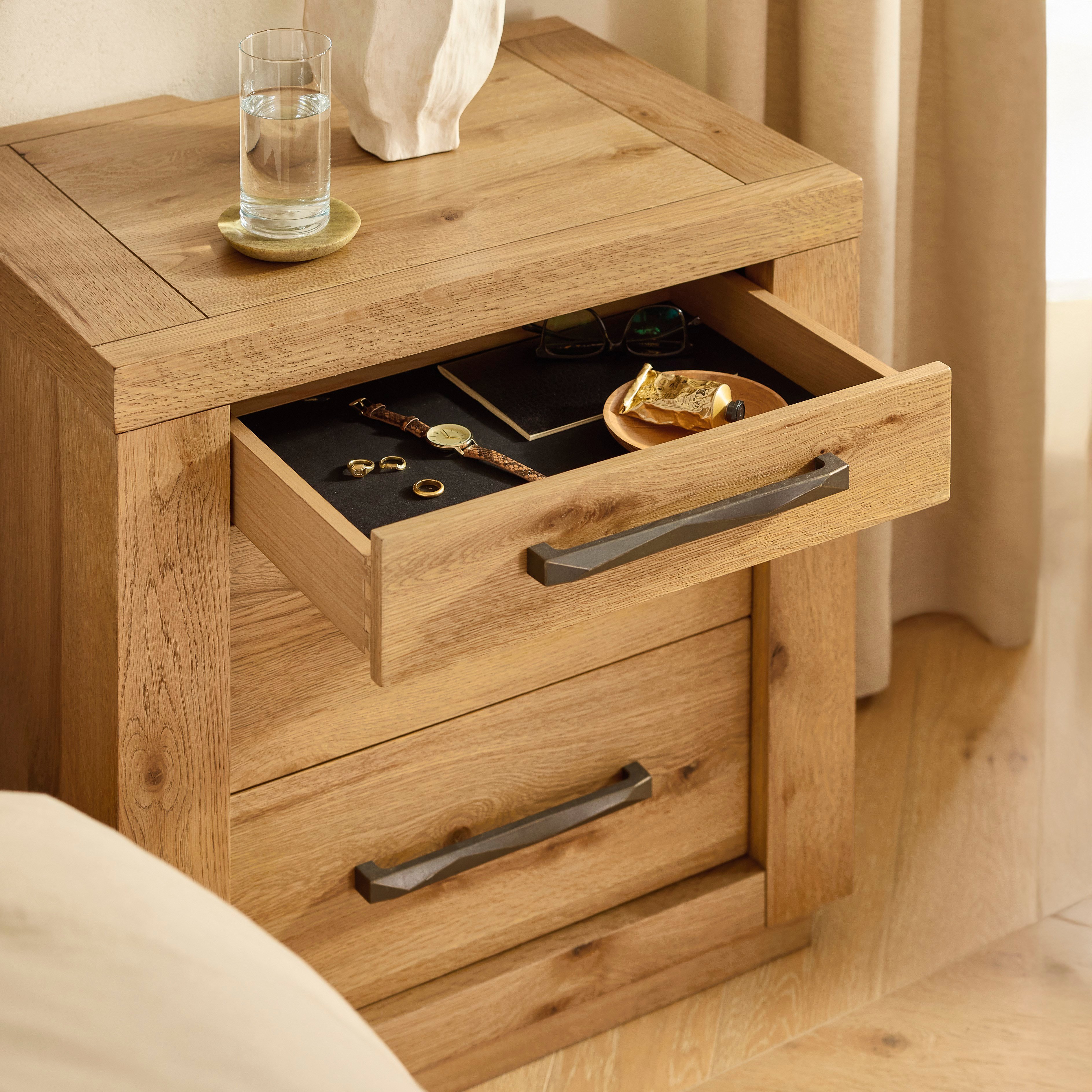 Bracken Üç Çekmeceli Komodin