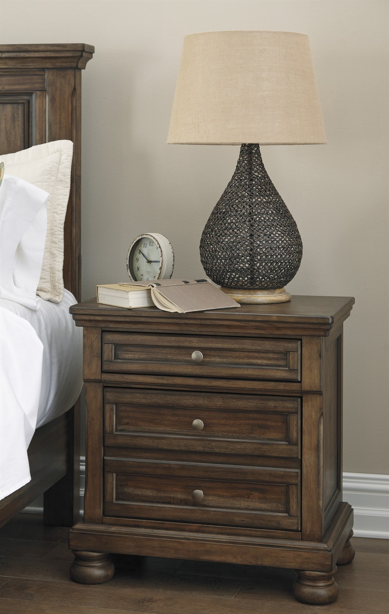 flynnter-dresser-fd6df7.jpg