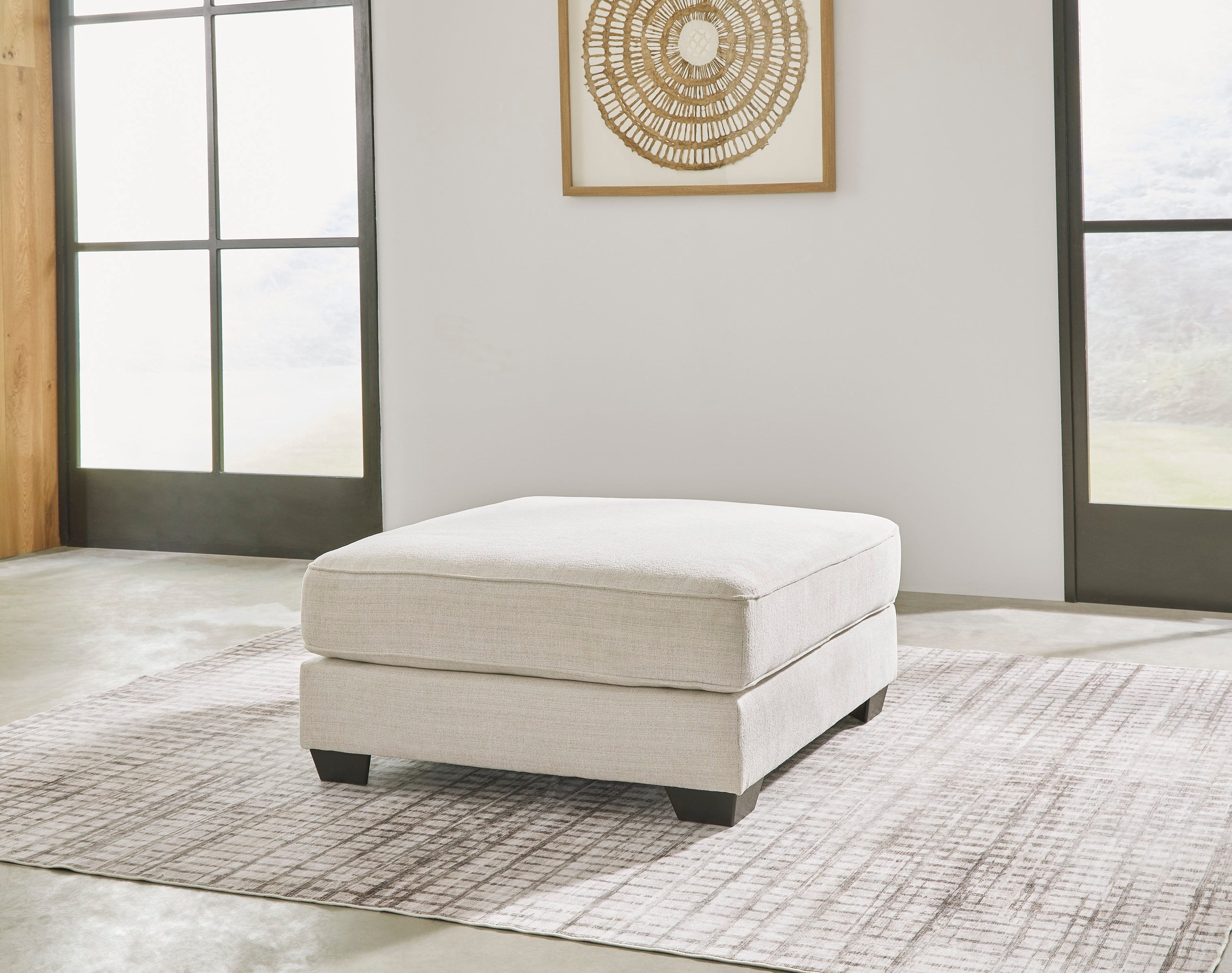 Lerenza Oversized Puf