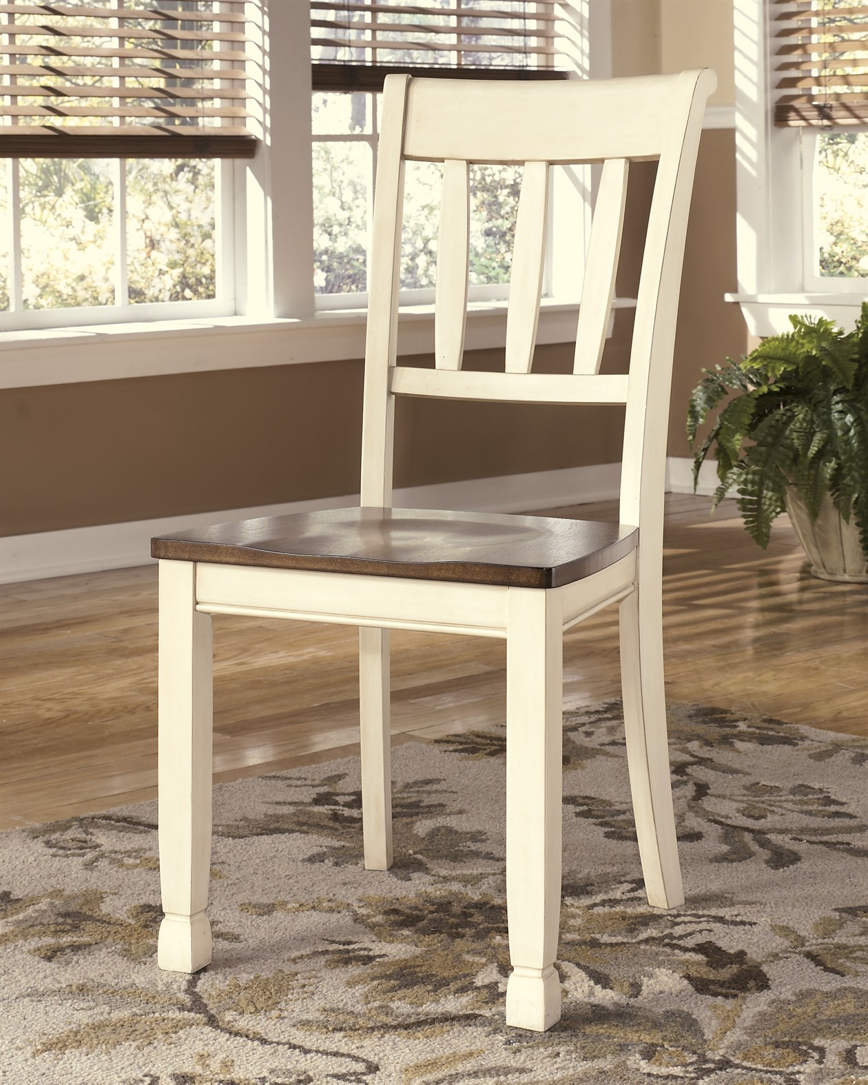 whitesburg-dining-bench-d49392.jpg
