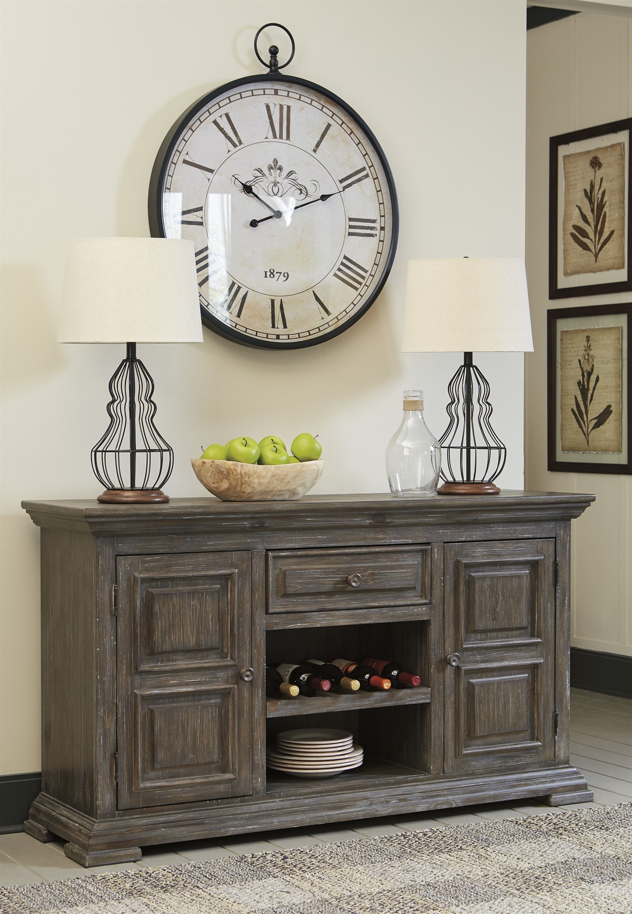 wyndahl-dining-server-e6a07b.jpg