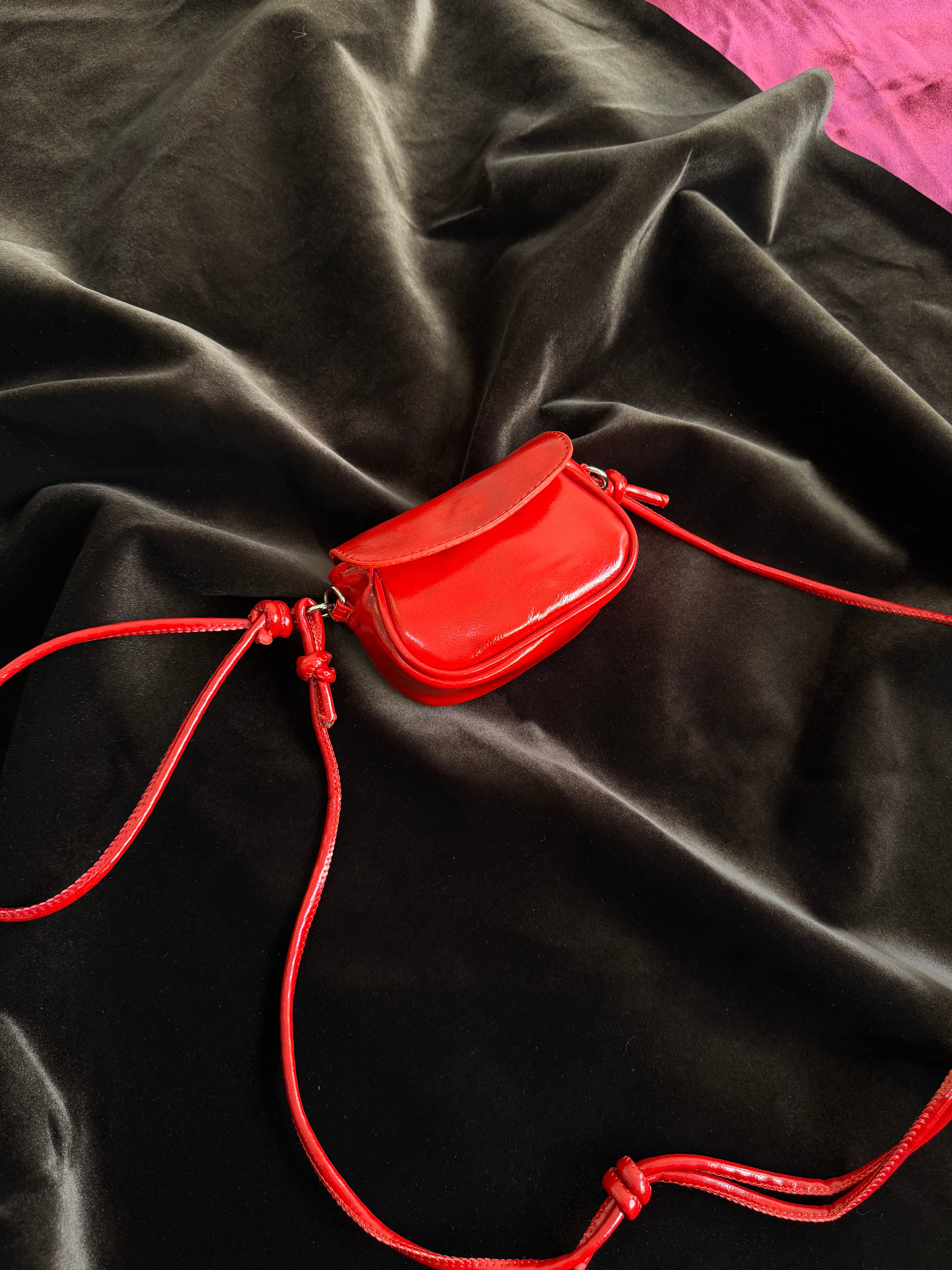 Disco Model El Ve Kadın Omuz Çantası Mini Çanta Parlak Kırmızı  (Telefon Sığmaz)