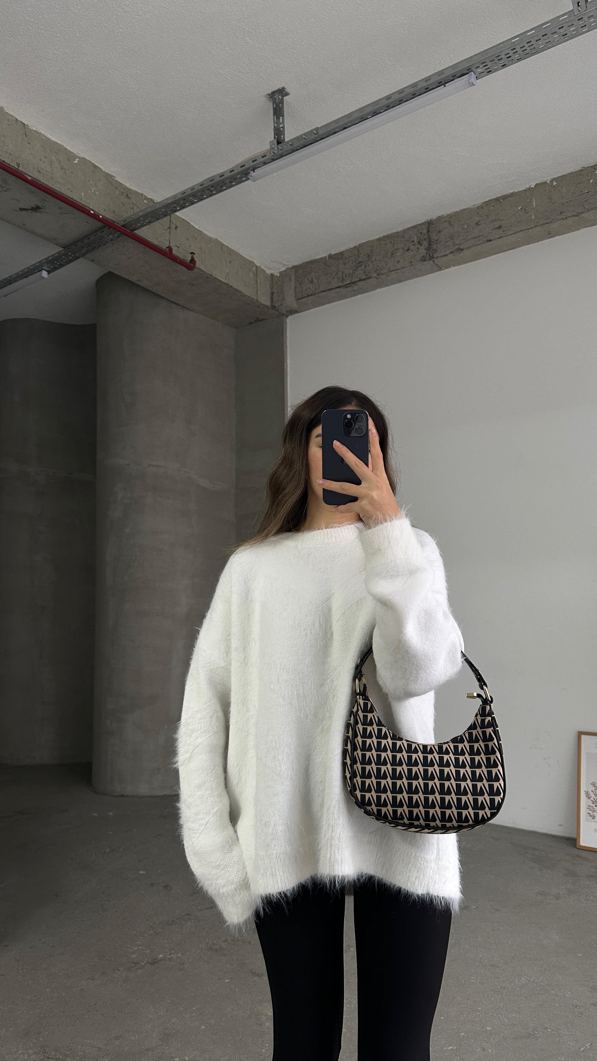 Party Model El Ve Kadın Omuz Çantası Desenli