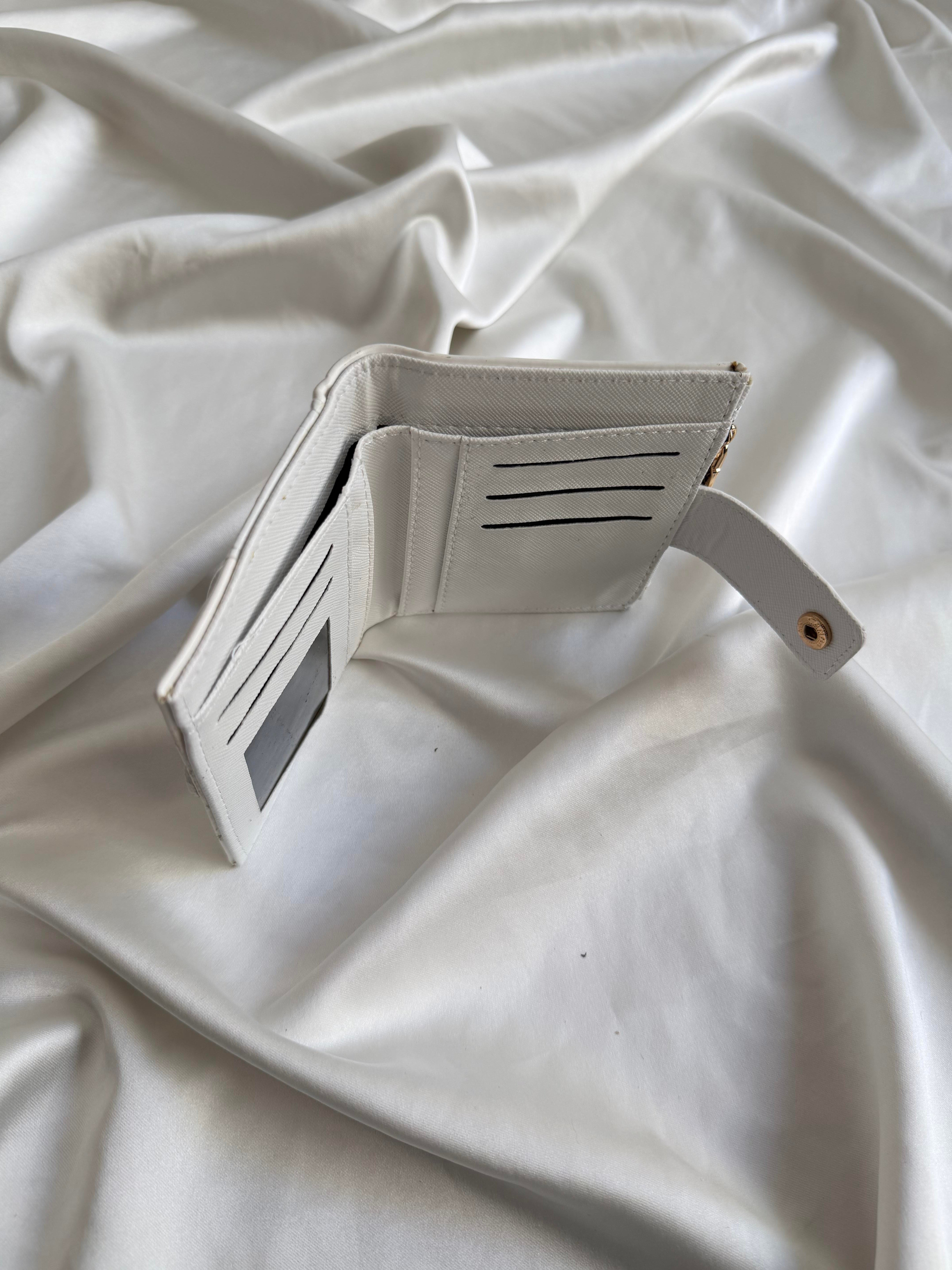 Wallet Model Cüzdan 1 Beyaz