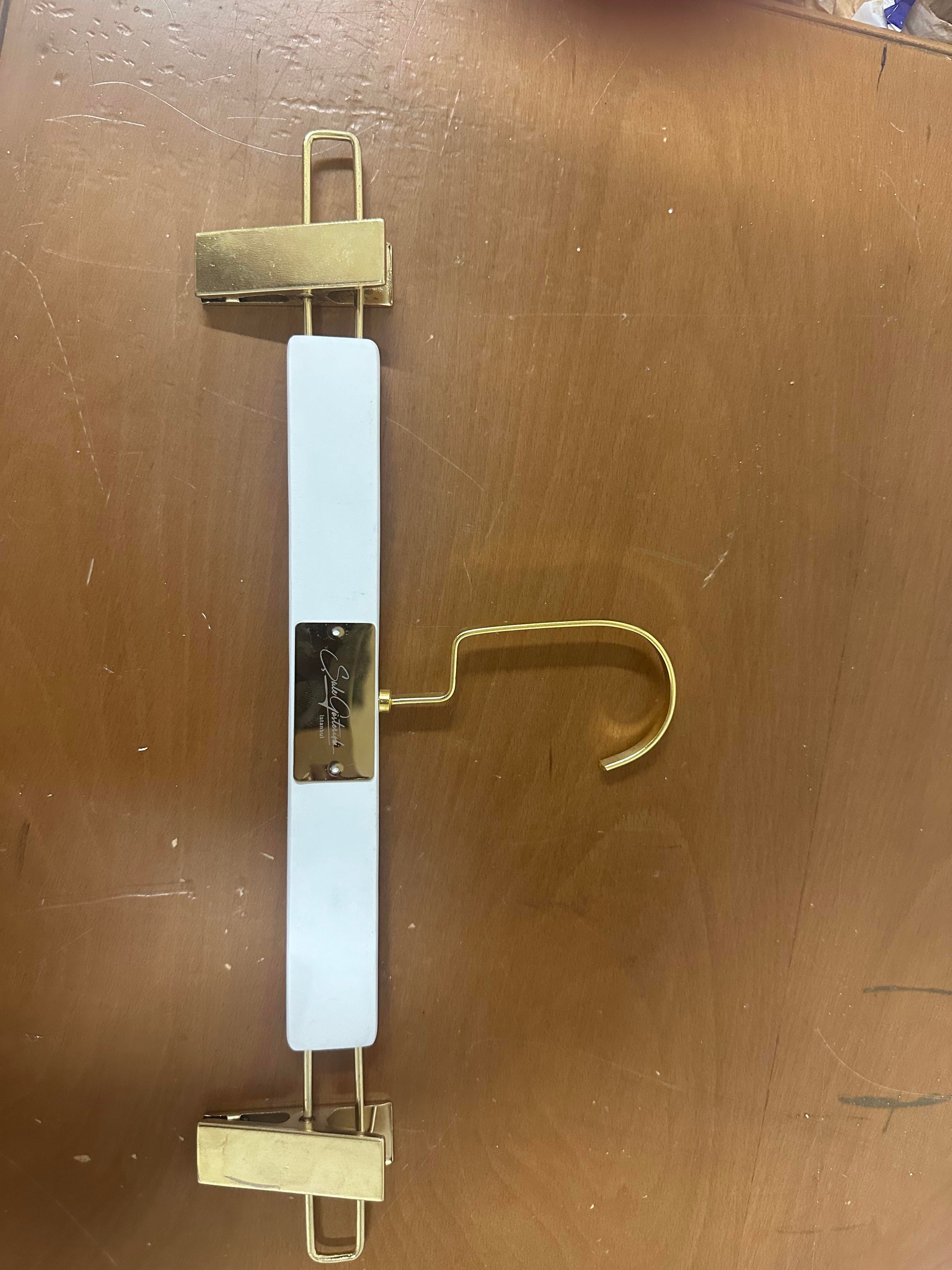 100 adet beyaz gelinlik askısı, 50 adet beyaz elbise askısı, 50 adet beyaz pantolon askısı gold Amerikan kanca gold mandal baskısız