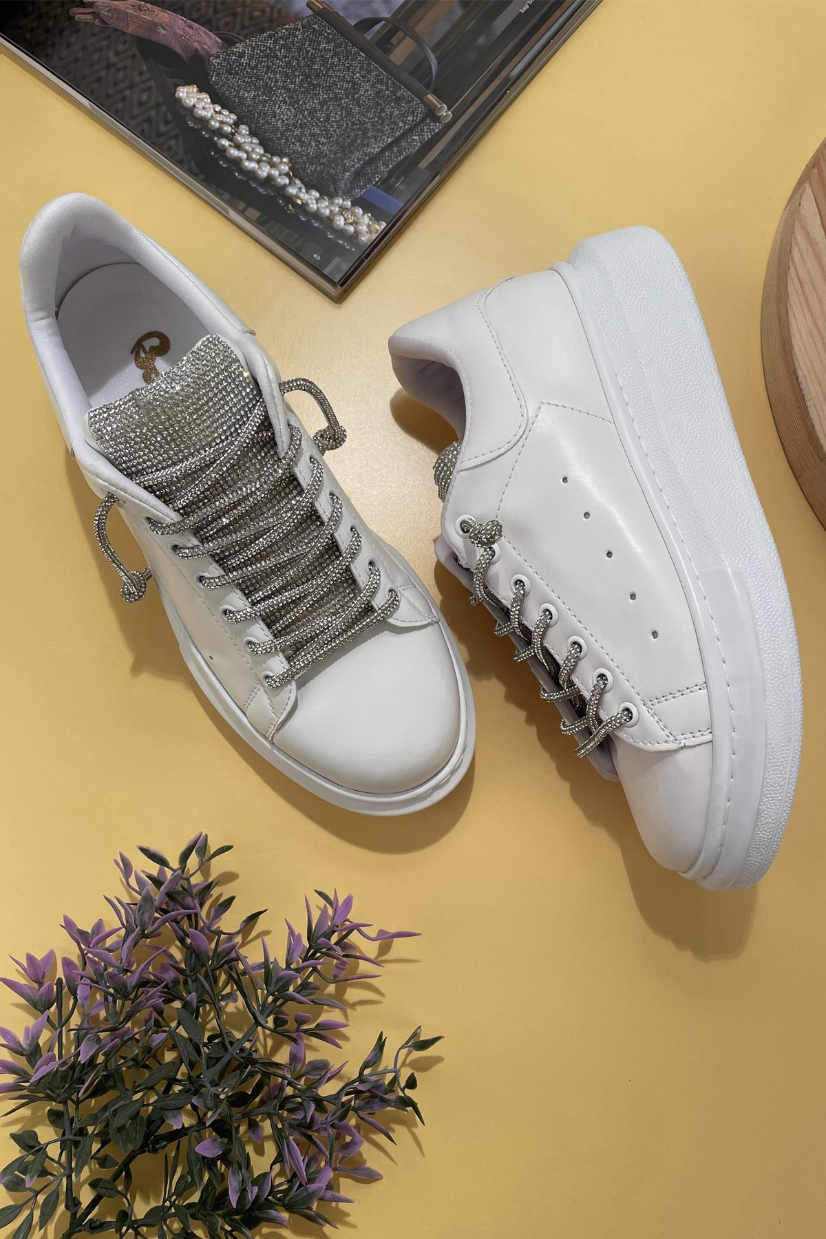 Beyaz  Kadın Sneaker K01666130709