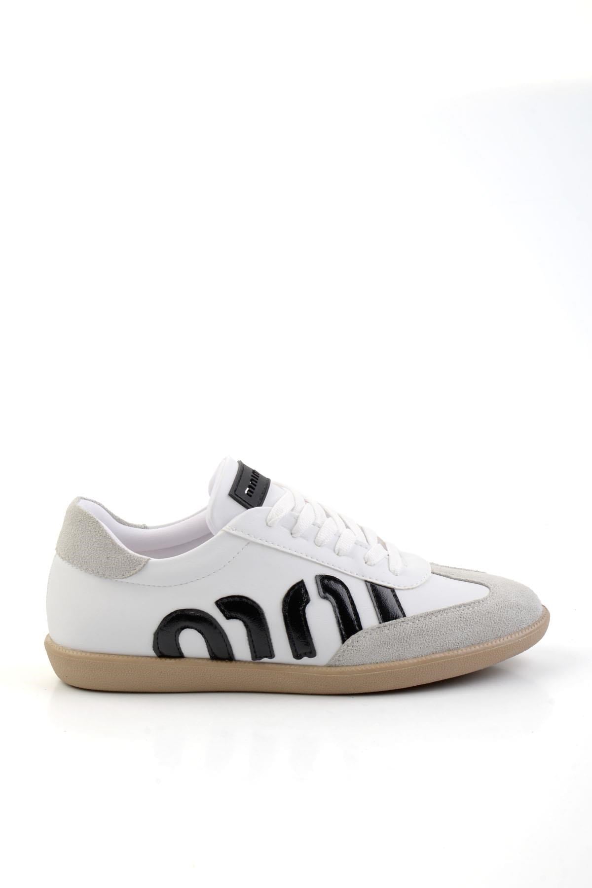 Beyaz Siyah  Kadın Sneaker K01179888809