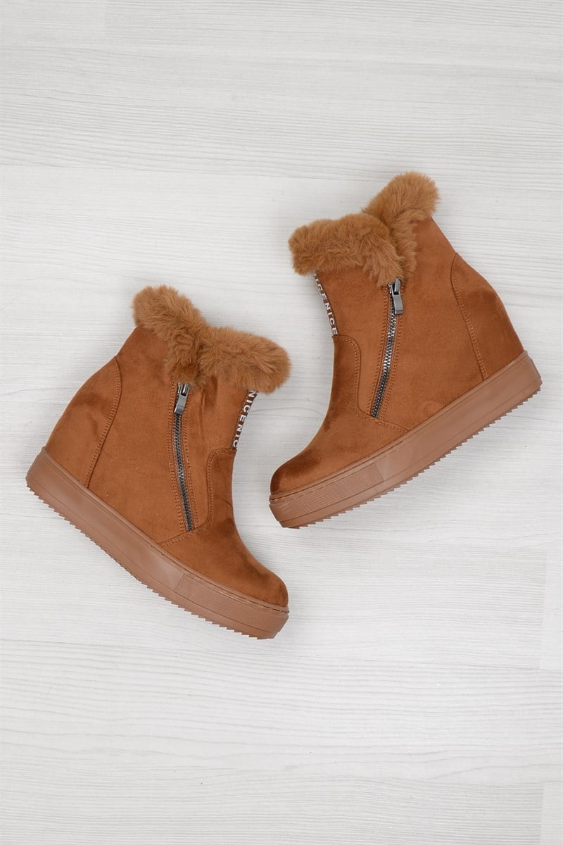 CAMEL BOT E0204015972