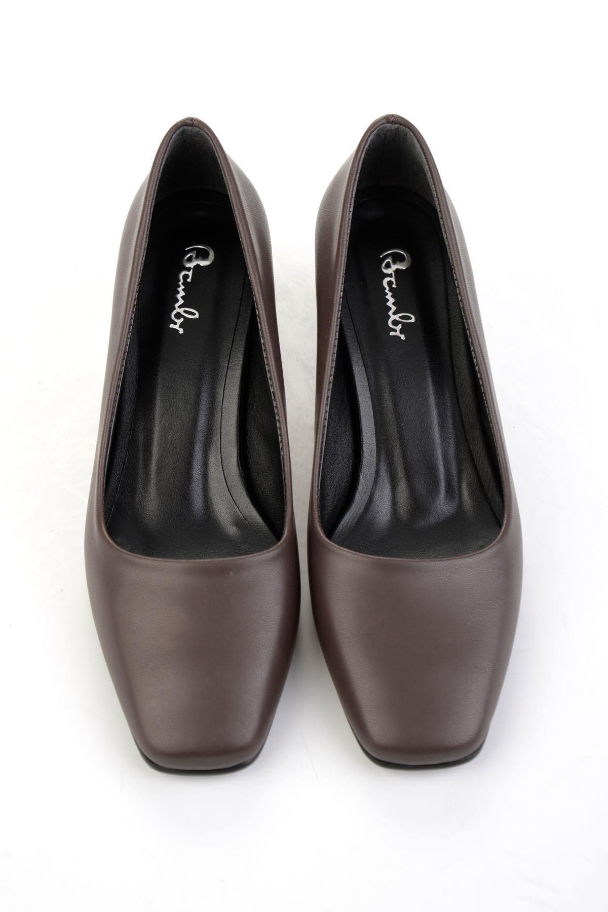 Kahve  Kadın Klasik Topuklu Ayakkabı K01992111109