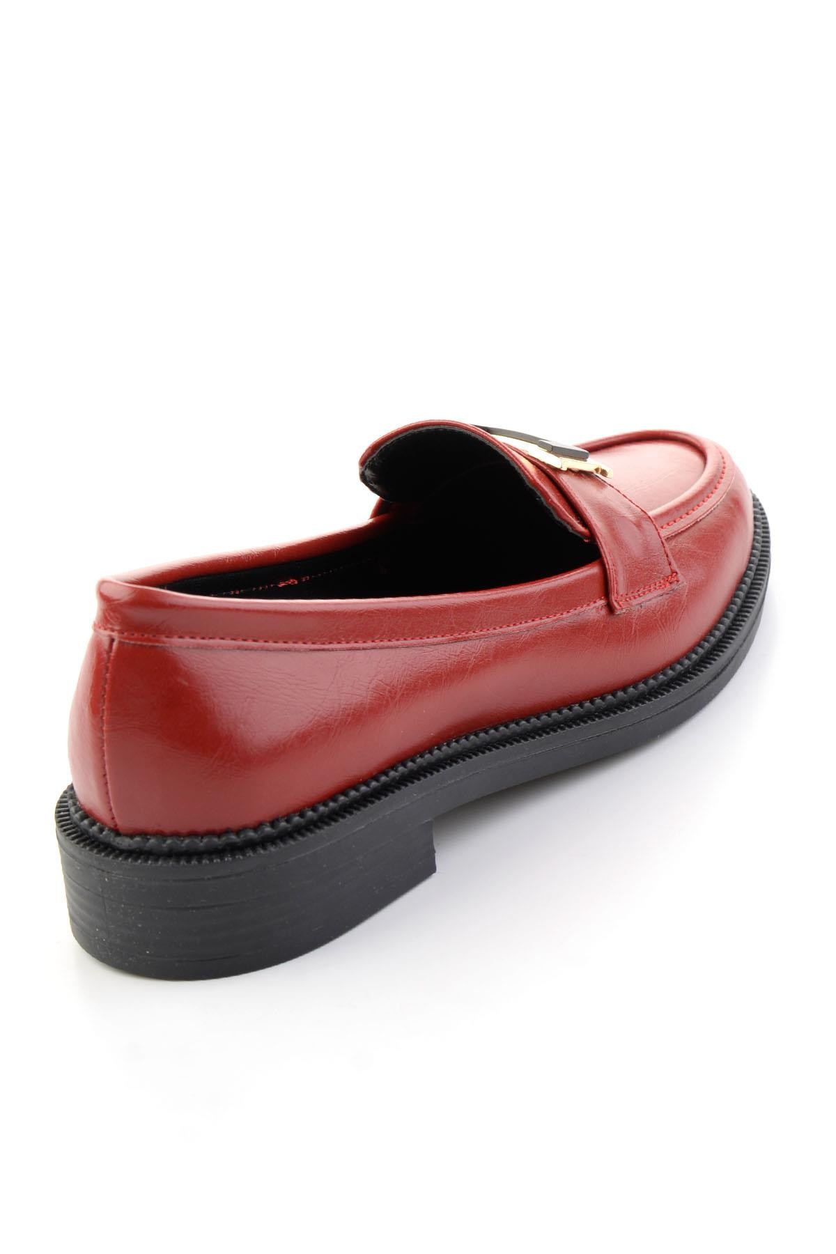 Kırmızı Kırışık  Kadın Loafer Ayakkabı K01216100542
