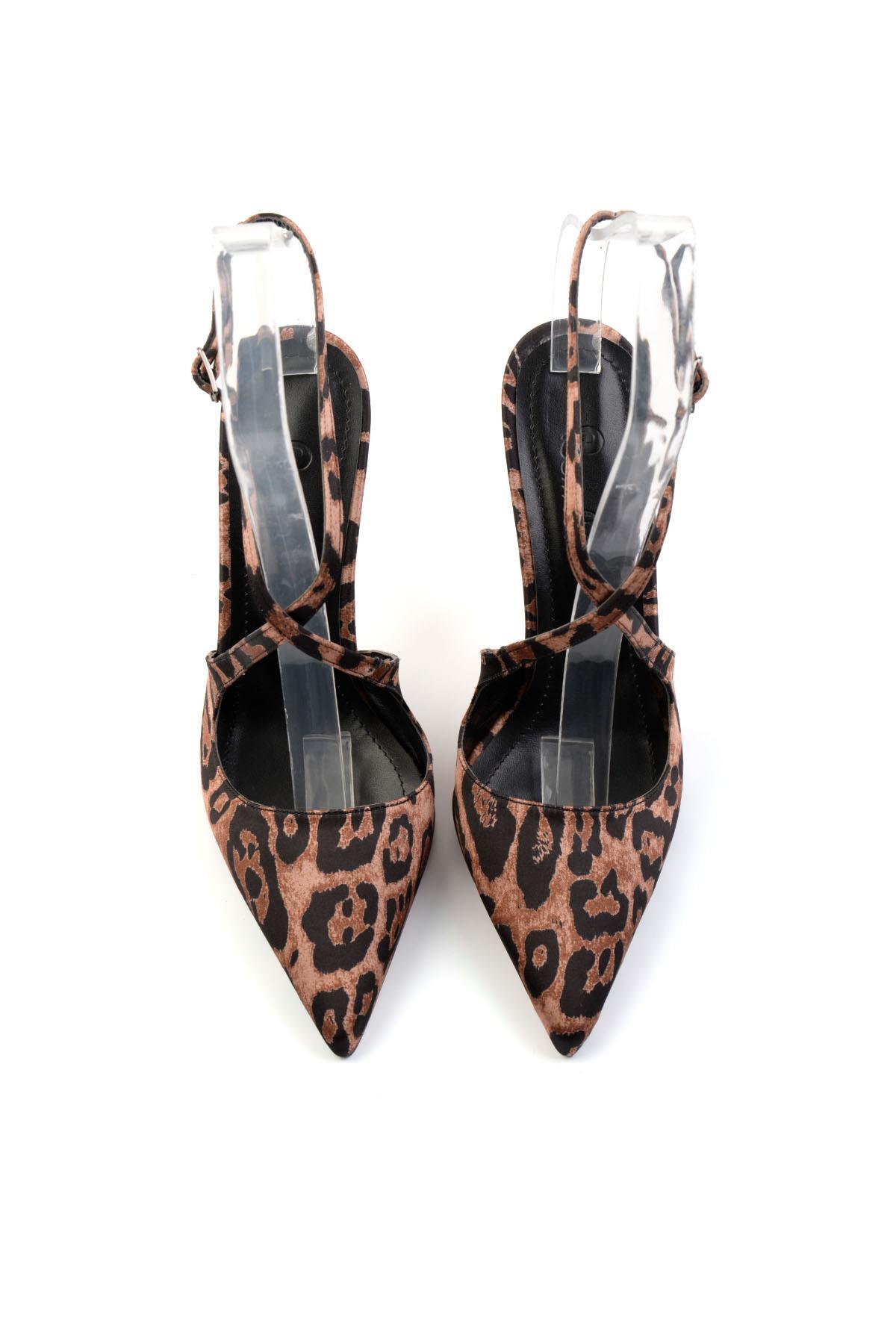 Leopar  Kadın Klasik Topuklu Ayakkabı K01565041171
