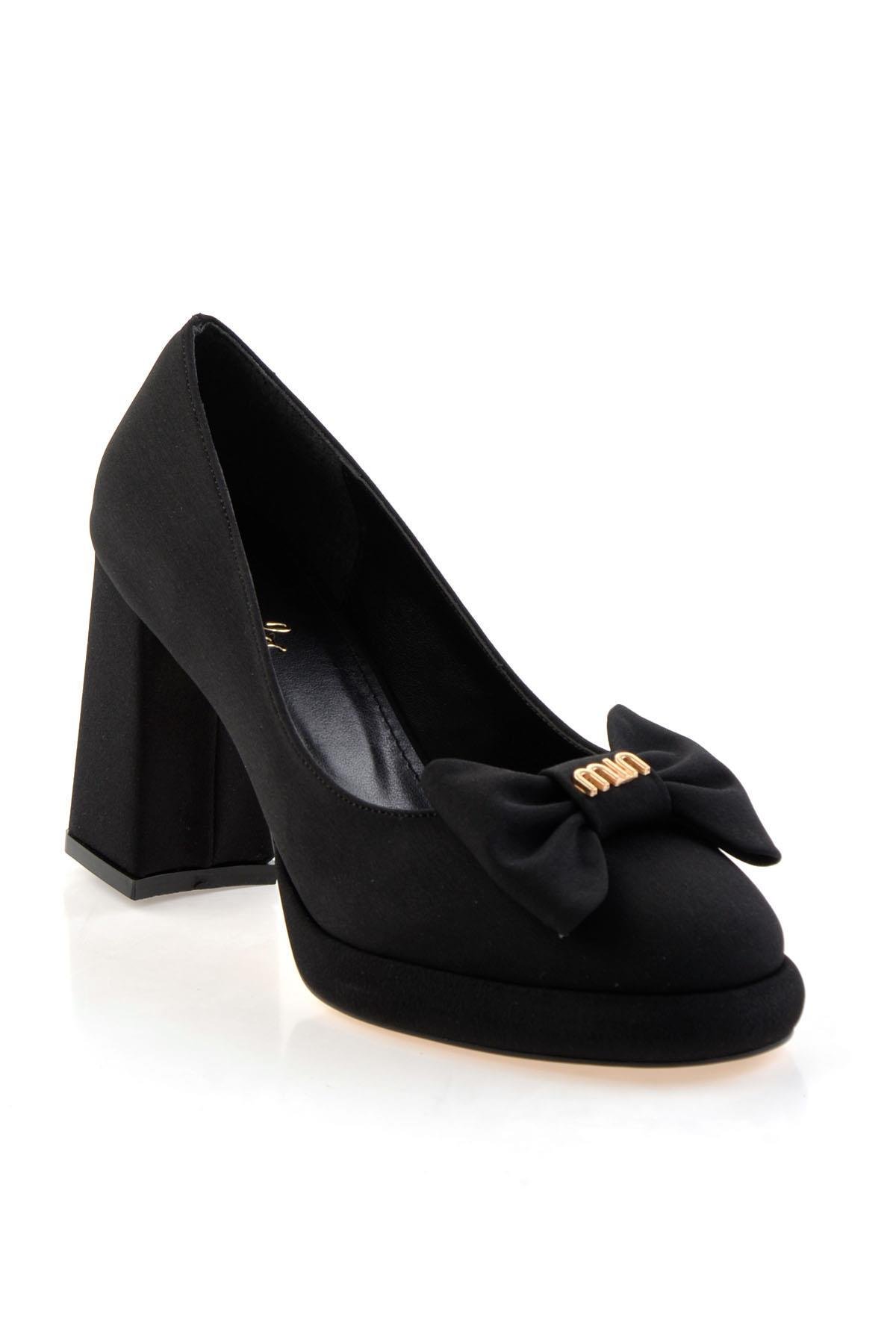 Mat Siyah  Kadın Klasik Topuklu Ayakkabı K01231455438