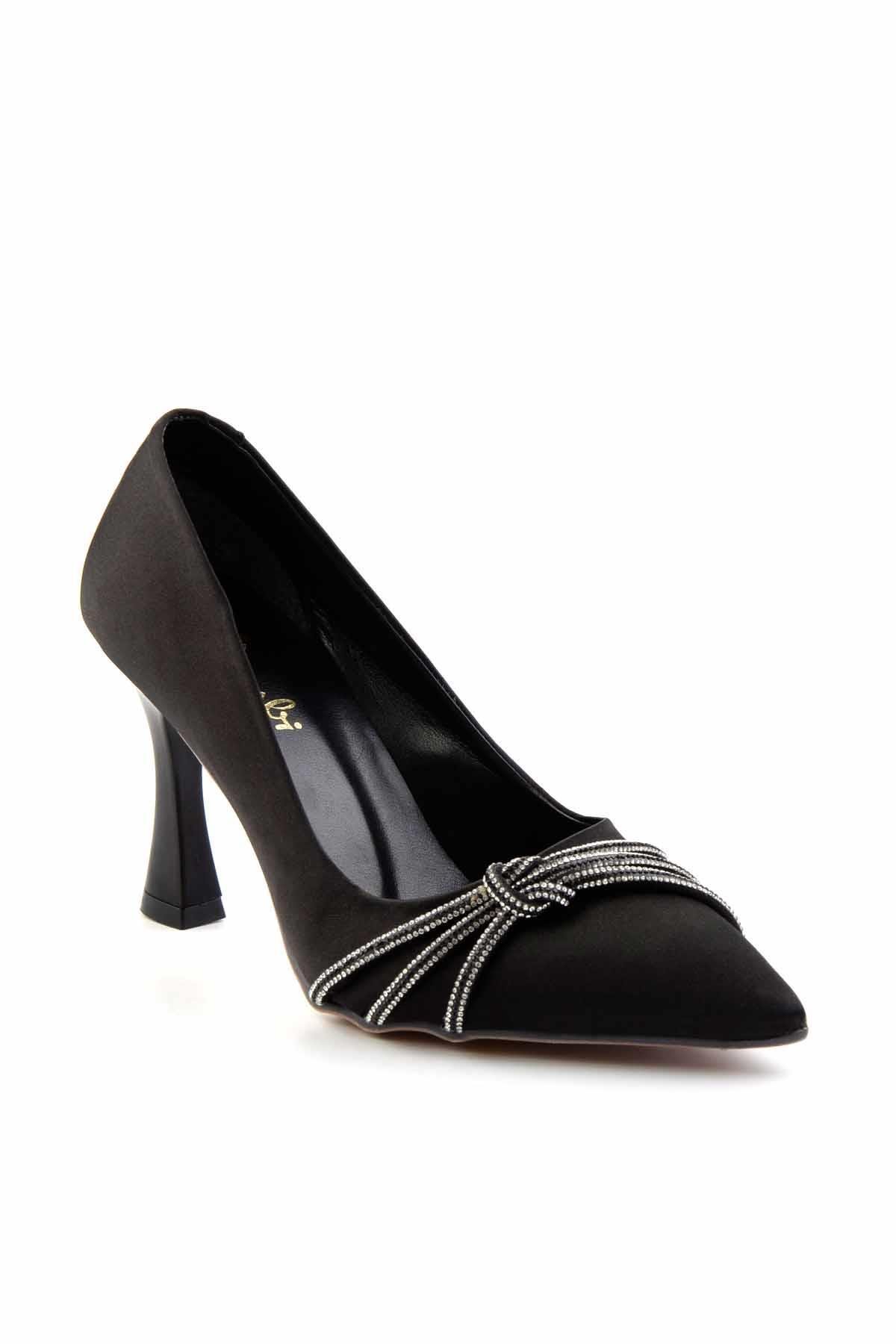 Mat Siyah  Kadın Klasik Topuklu Ayakkabı K01039101538