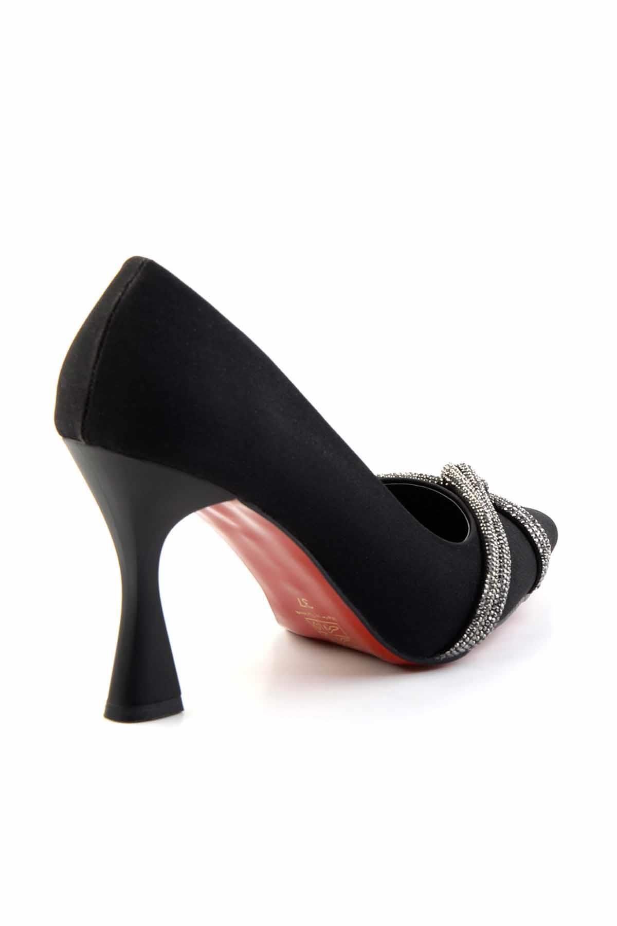 Mat Siyah  Kadın Klasik Topuklu Ayakkabı K01038005038