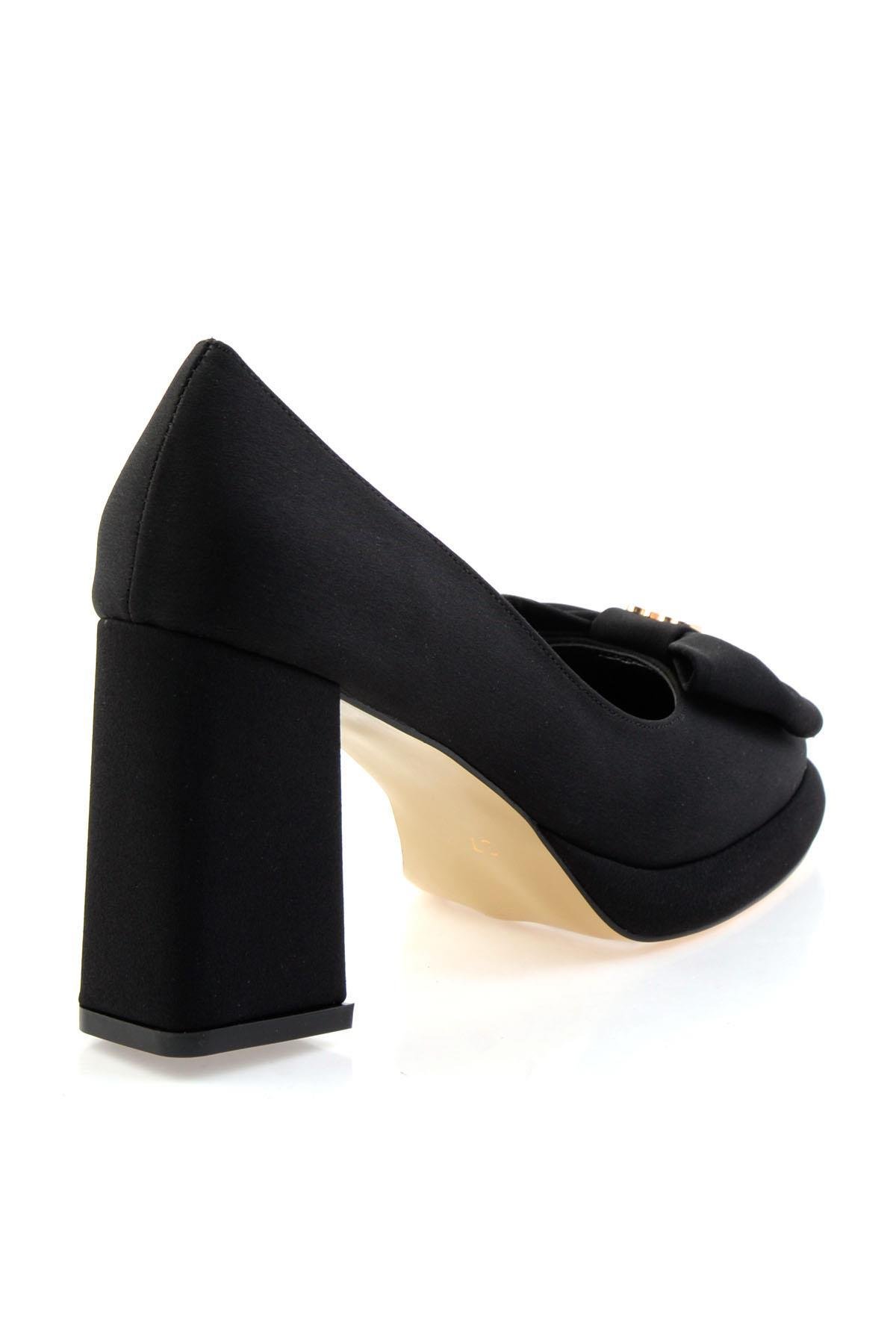 Mat Siyah  Kadın Klasik Topuklu Ayakkabı K01231455438