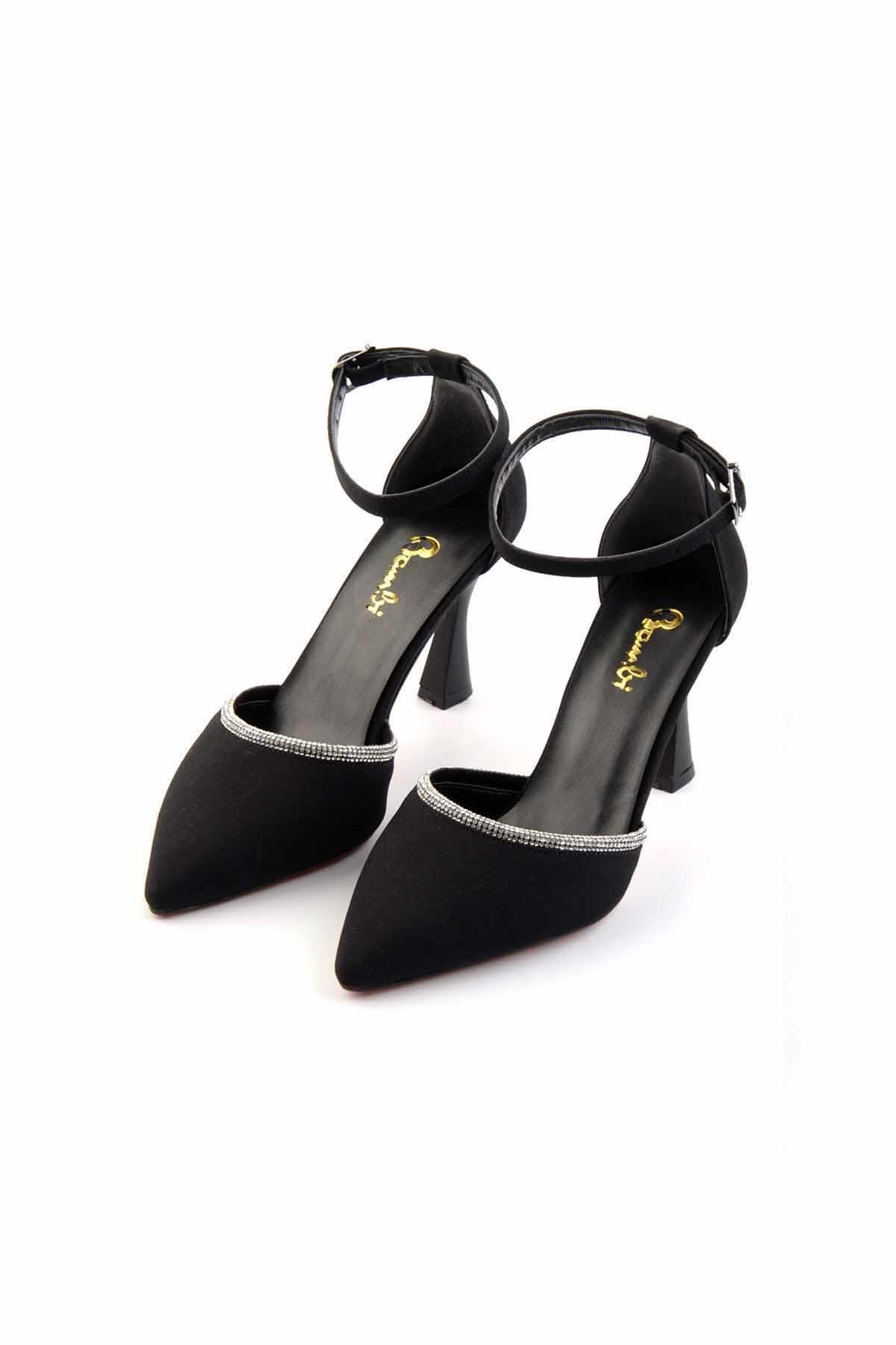 Mat Siyah  Kadın Klasik Topuklu Ayakkabı K01038006038