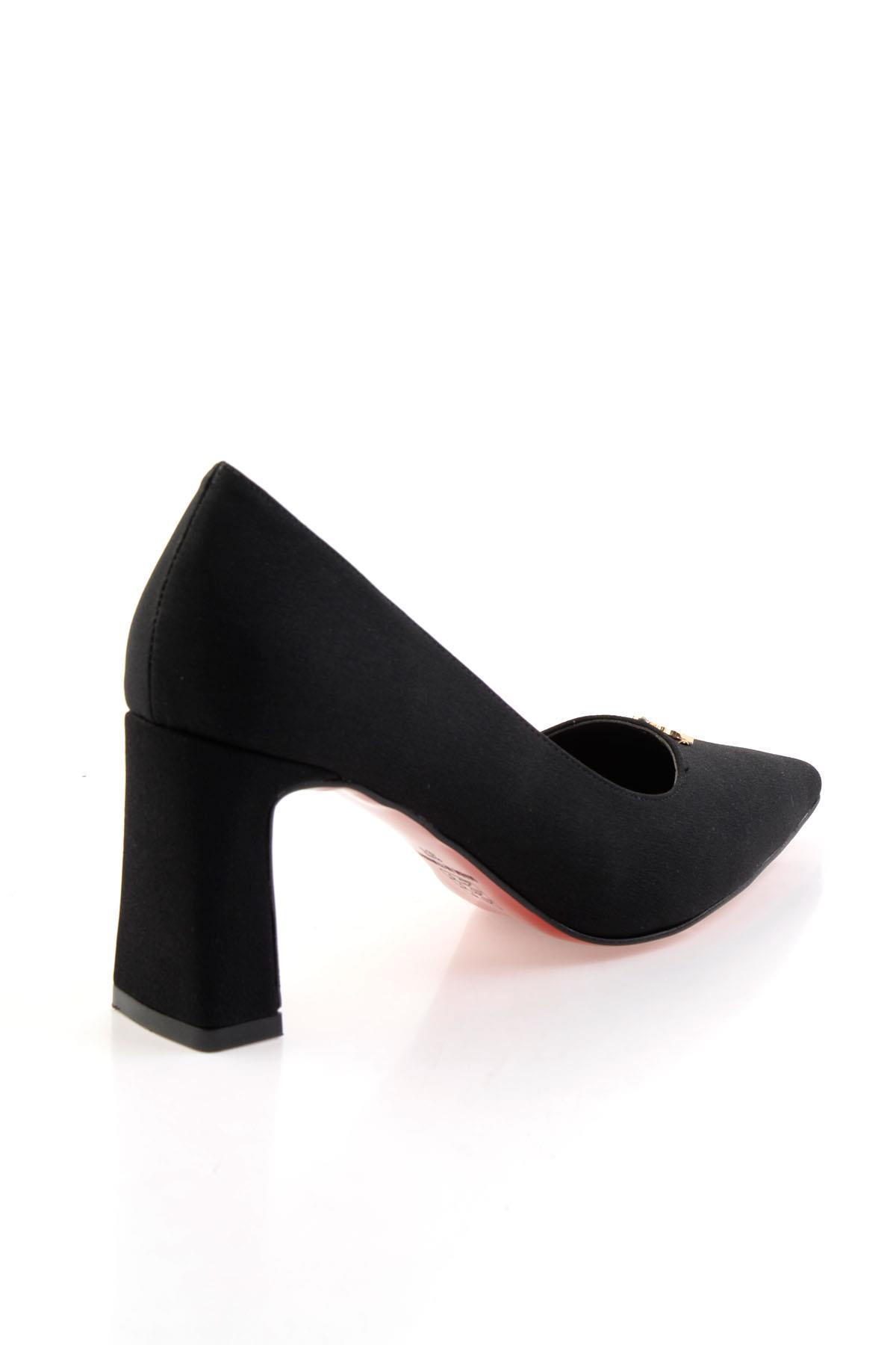 Mat Siyah  Kadın Klasik Topuklu Ayakkabı K01231461838