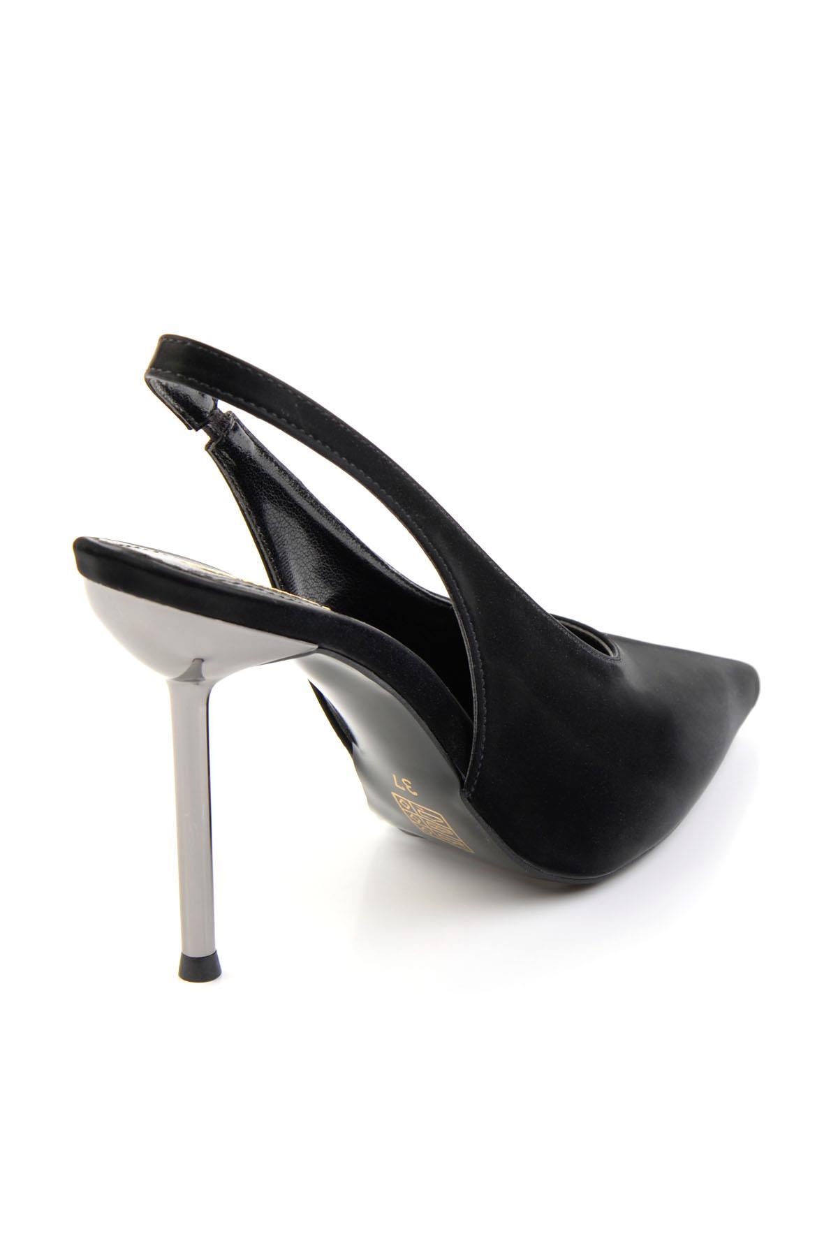 Parlak Siyah  Kadın Klasik Topuklu Ayakkabı K01209080038