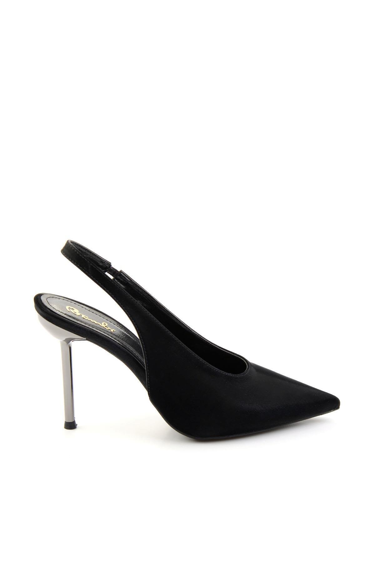 Parlak Siyah  Kadın Klasik Topuklu Ayakkabı K01209080038
