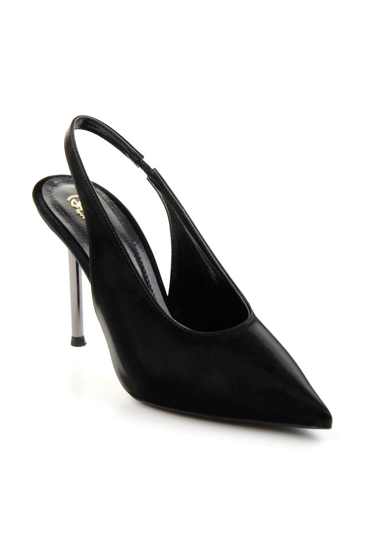 Parlak Siyah  Kadın Klasik Topuklu Ayakkabı K01209080038