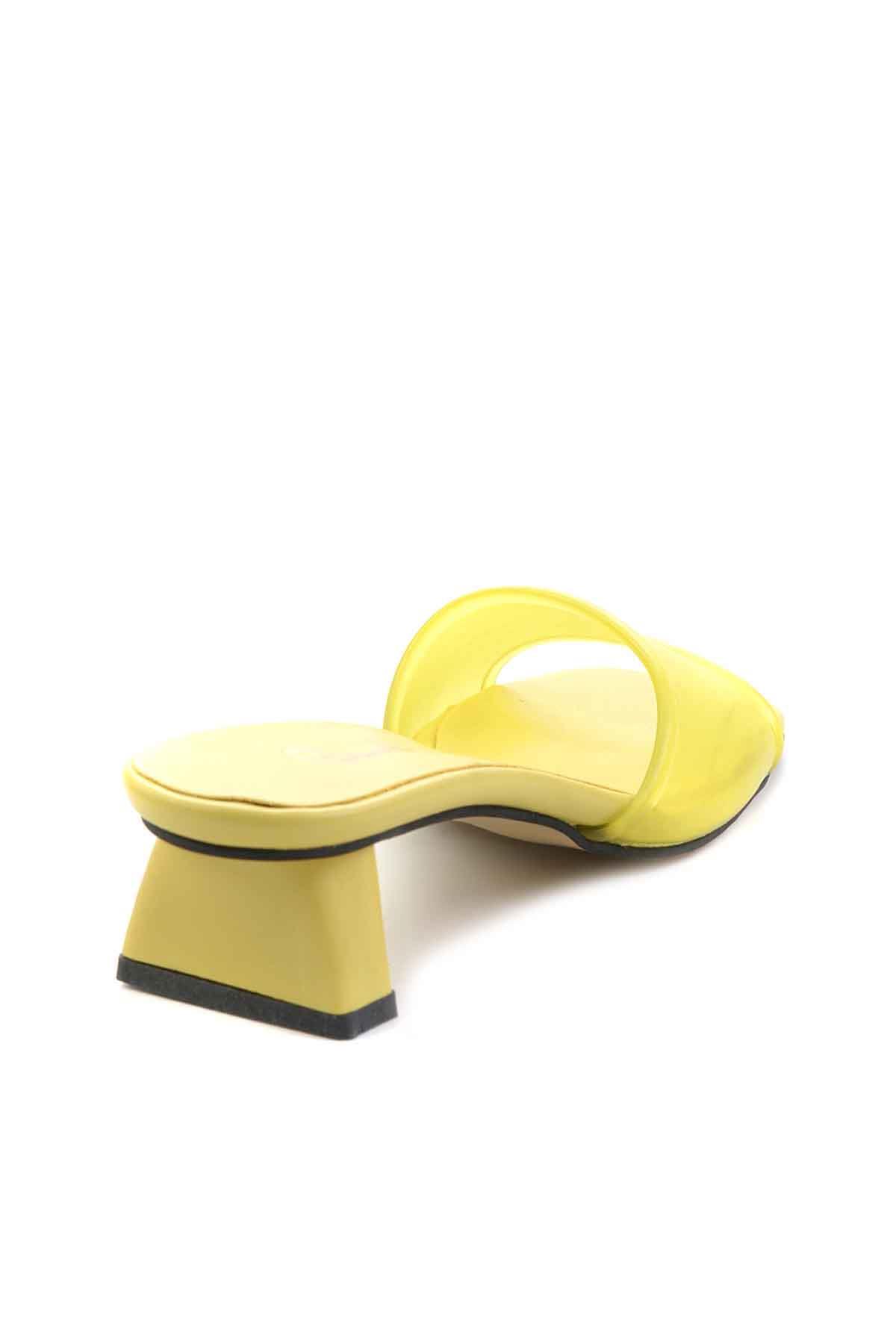 Sarı  Kadın Terlik K04666010012
