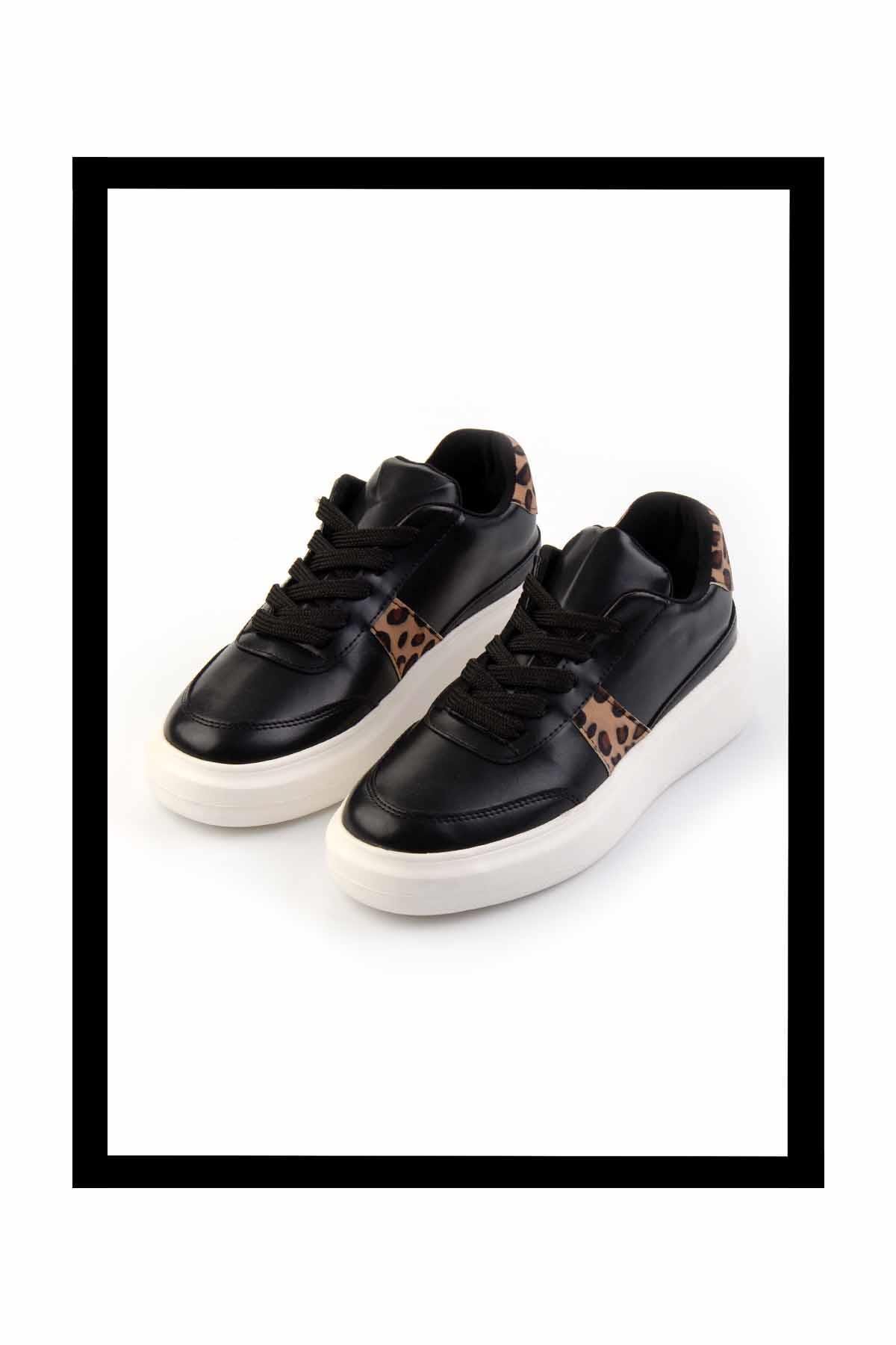 Siyah Beyaz  Kadın Sneaker K01212120209