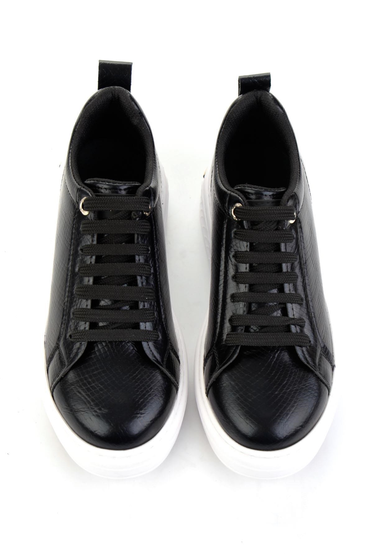 Siyah Beyaz  Kadın Sneaker K01377024107