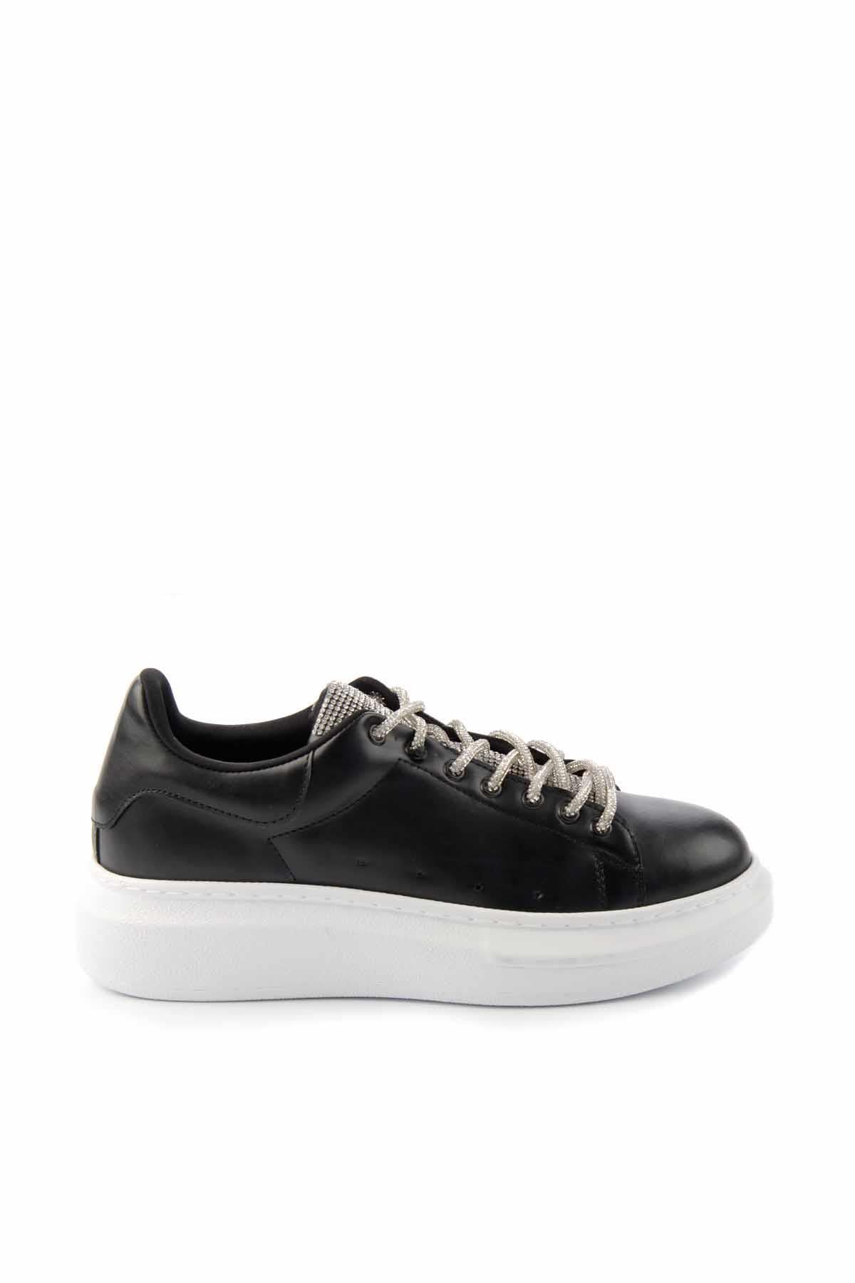 Siyah Beyaz  Kadın Sneaker K01666130709