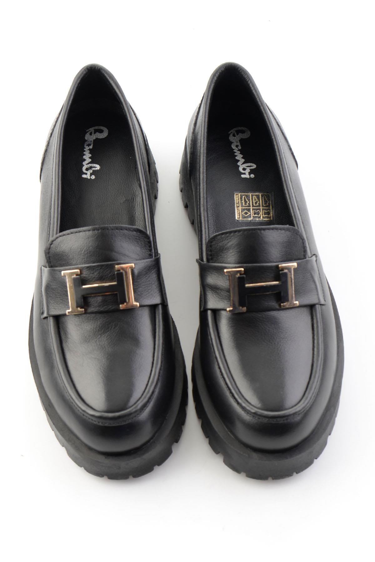 Siyah Hakiki Deri Kadın Loafer Ayakkabı K01821097103