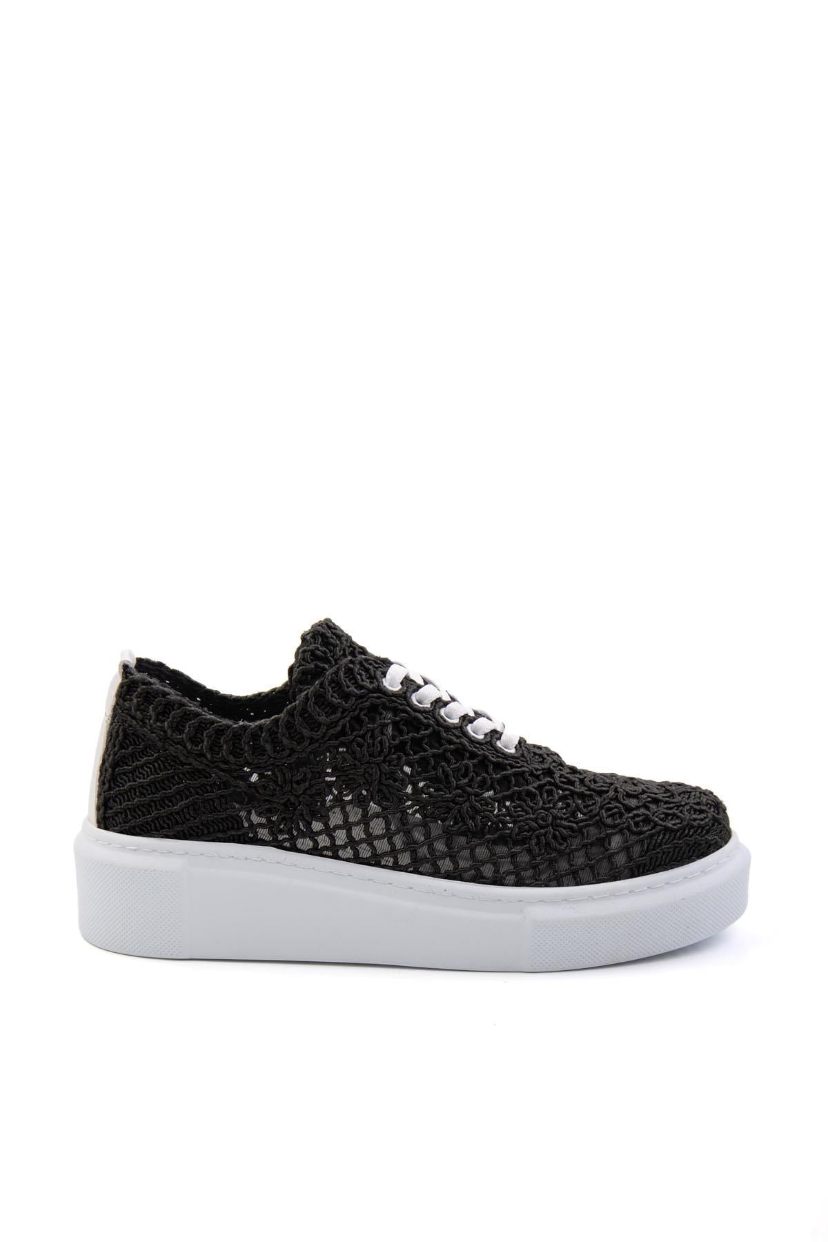 Siyah Hakiki Deri Kadın Sneaker K01303018716