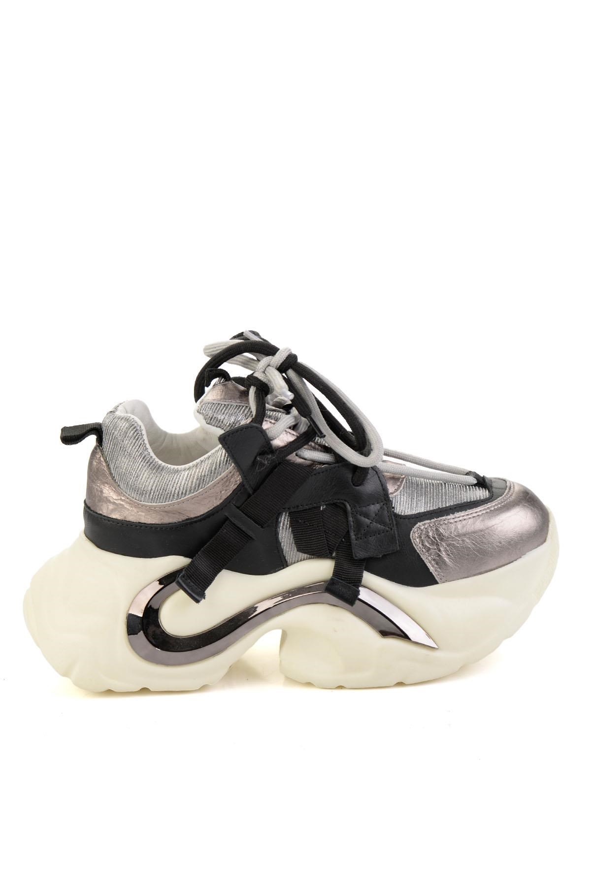Siyah Hakiki Deri Kadın Sneaker K01480005303