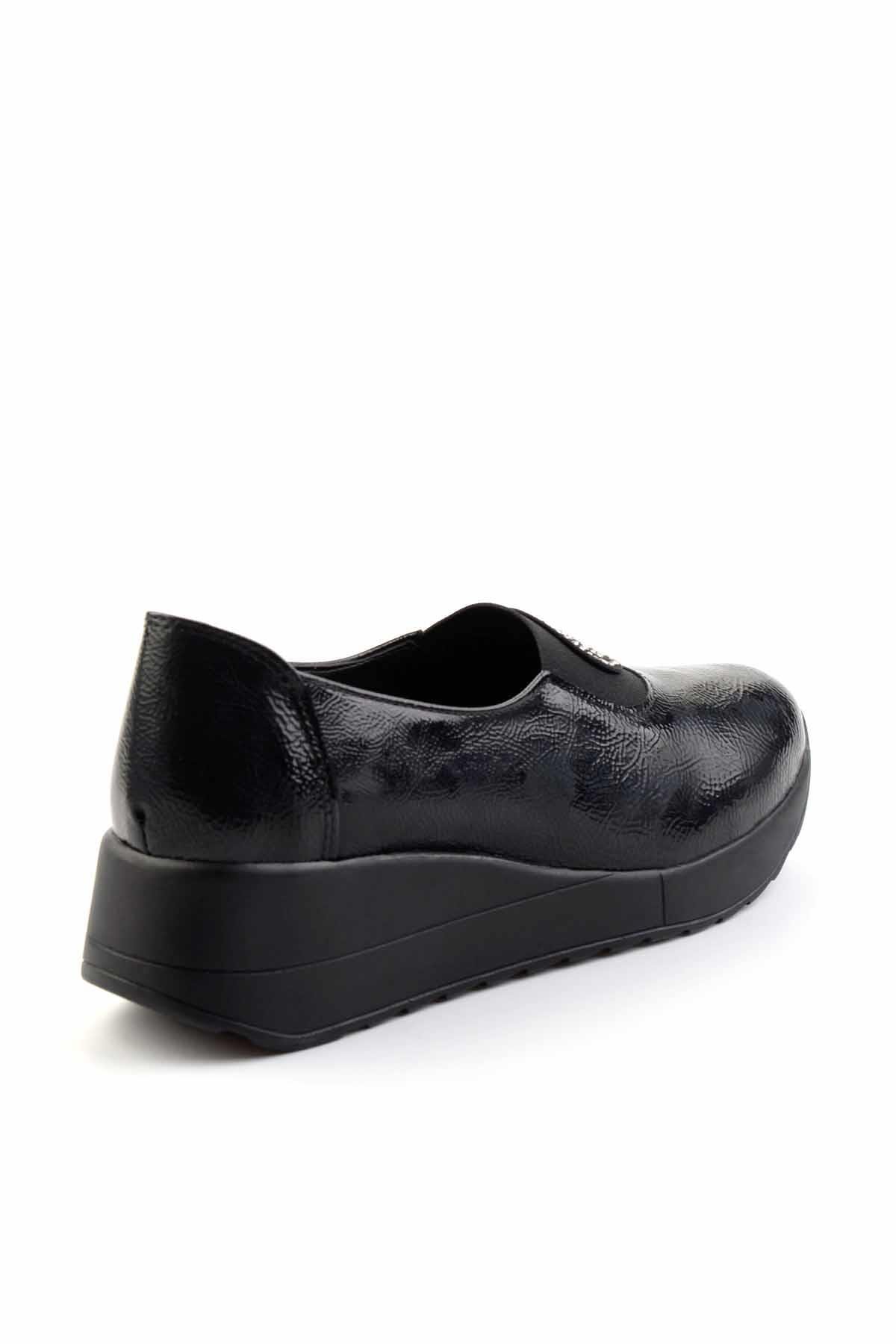 Siyah  Kadın Casual Ayakkabı K01586391108
