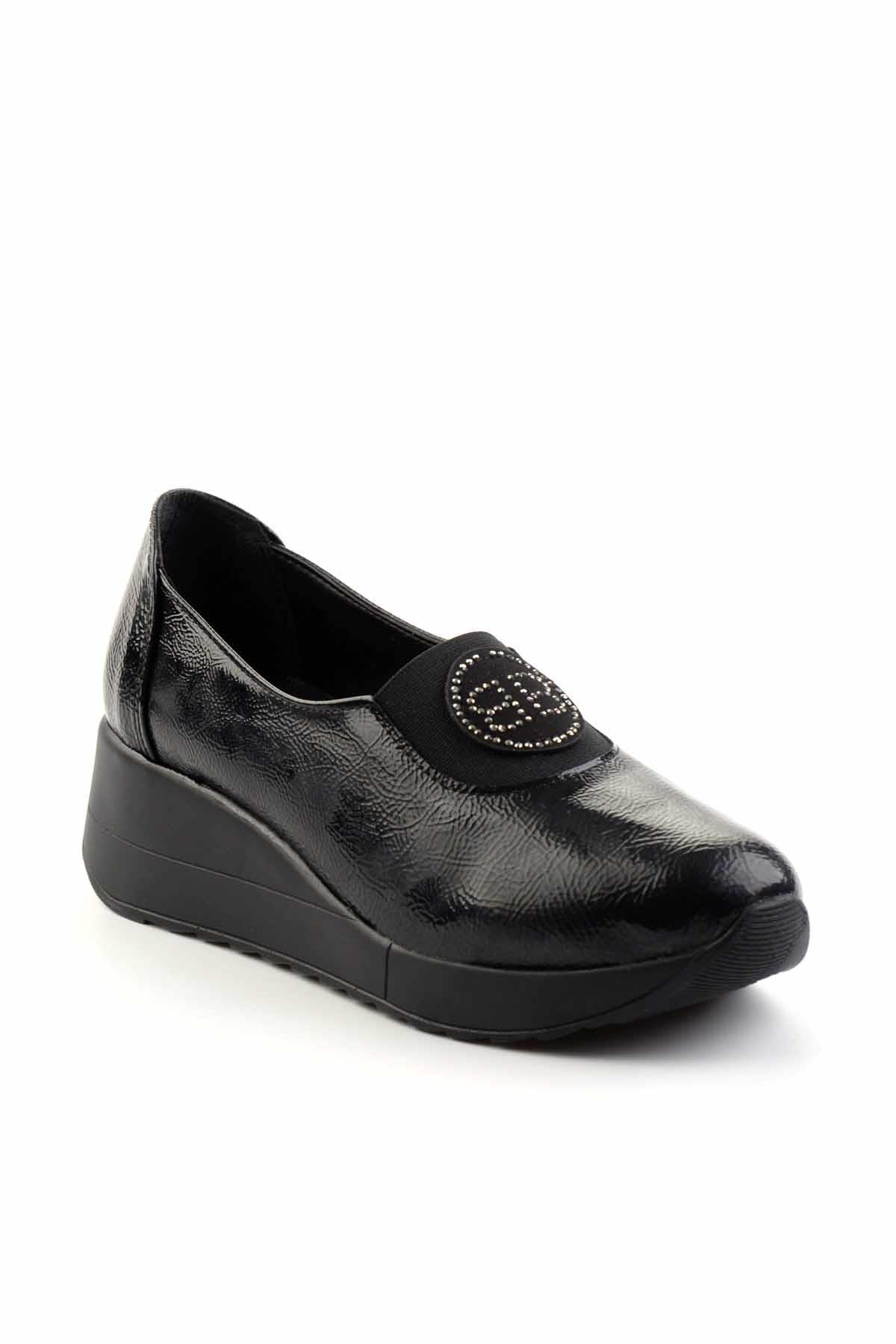 Siyah  Kadın Casual Ayakkabı K01586391108