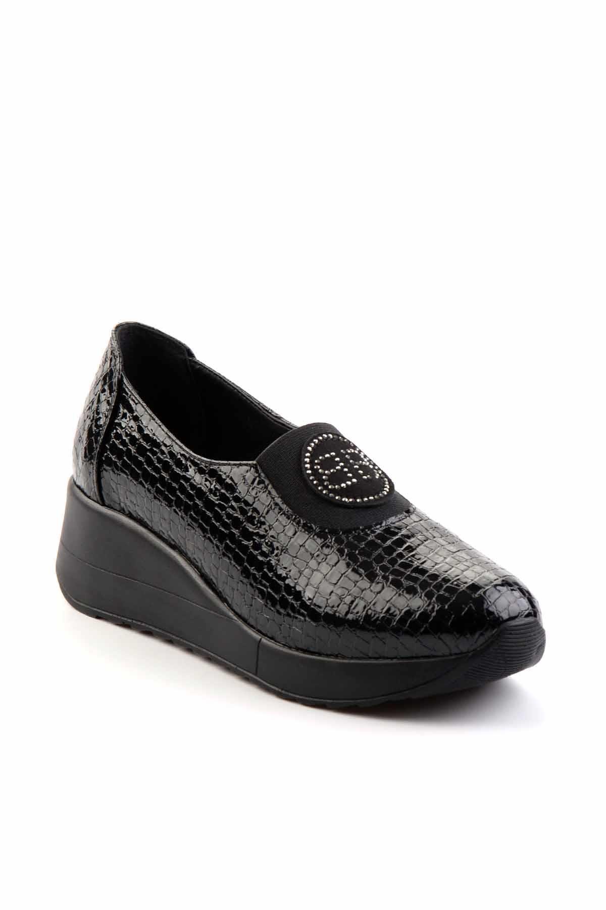 Siyah  Kadın Casual Ayakkabı K01586391111