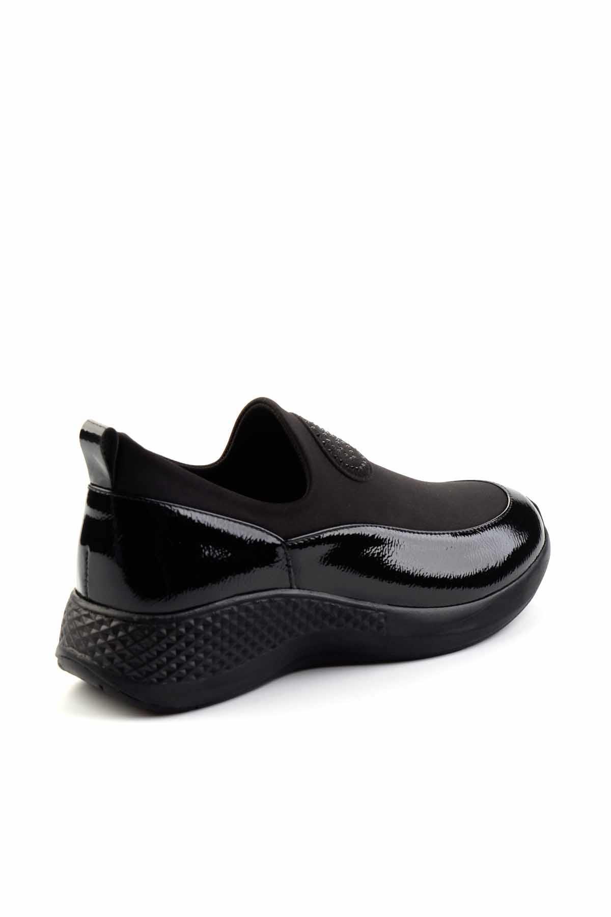 Siyah  Kadın Casual Ayakkabı K01724105008