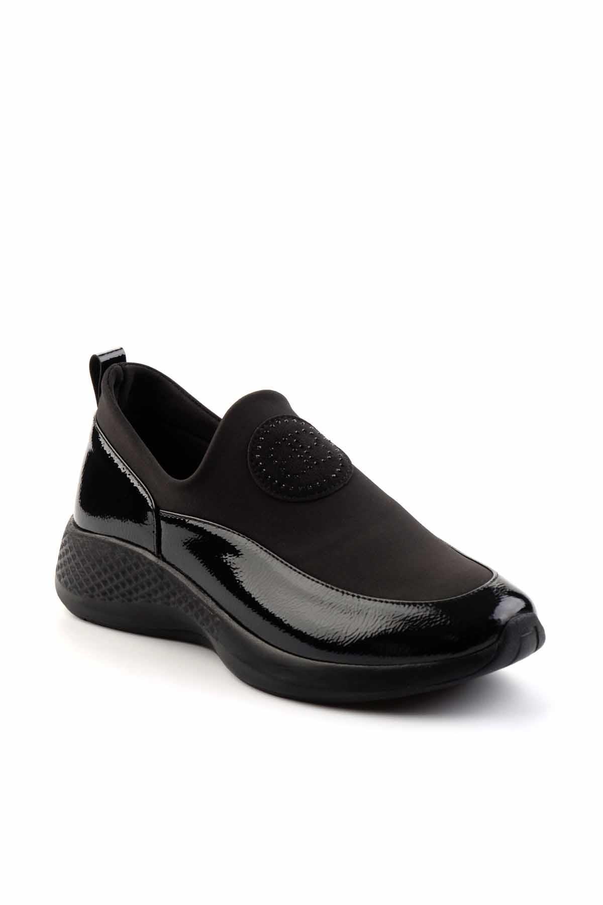 Siyah  Kadın Casual Ayakkabı K01724105008