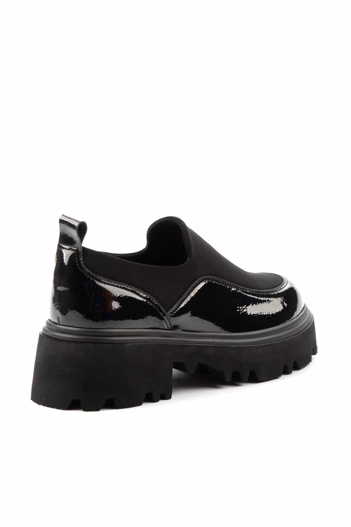 Siyah  Kadın Casual Ayakkabı K01997010408