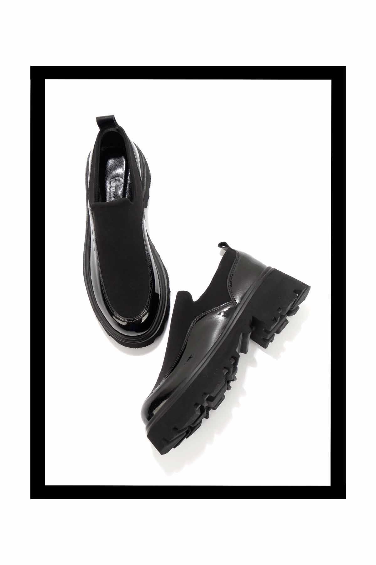 Siyah  Kadın Casual Ayakkabı K01997010408