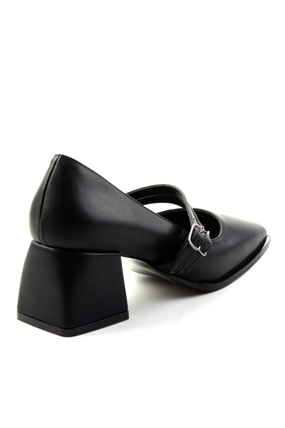 Siyah  Kadın Klasik Topuklu Ayakkabı K01565015609