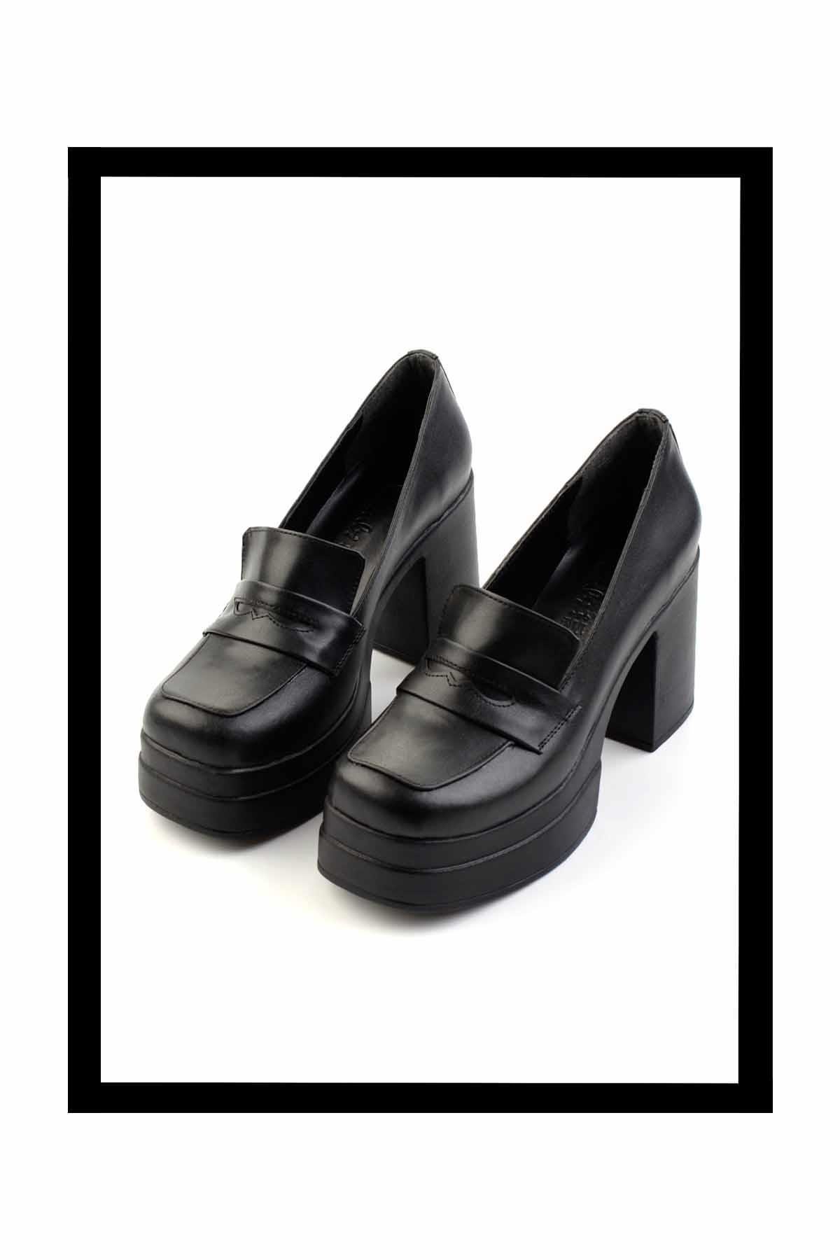 Siyah  Kadın Klasik Topuklu Ayakkabı K01181062509