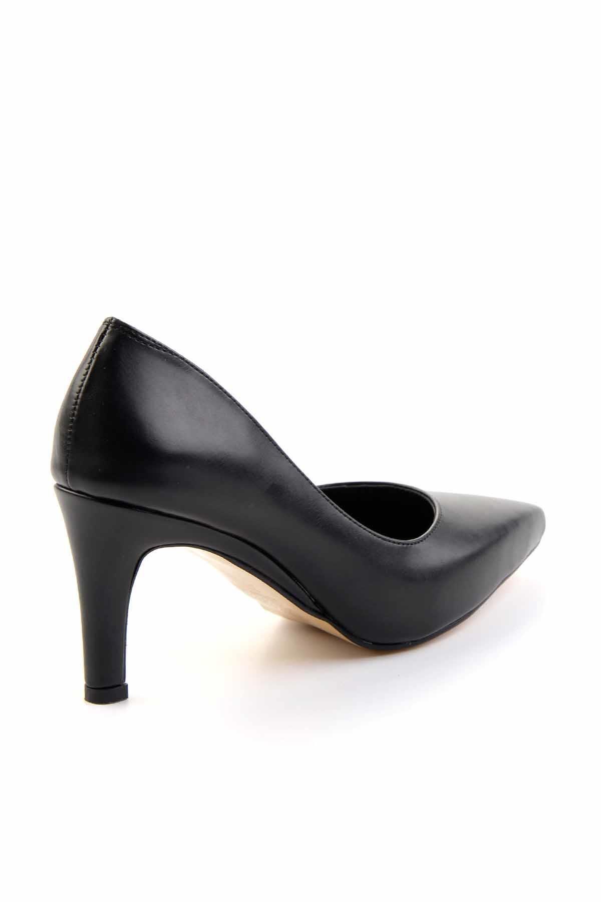 Siyah  Kadın Klasik Topuklu Ayakkabı K01188140009