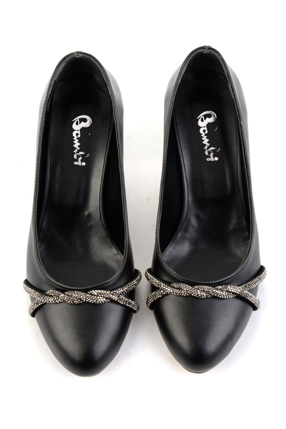 Siyah  Kadın Klasik Topuklu Ayakkabı K01994101009