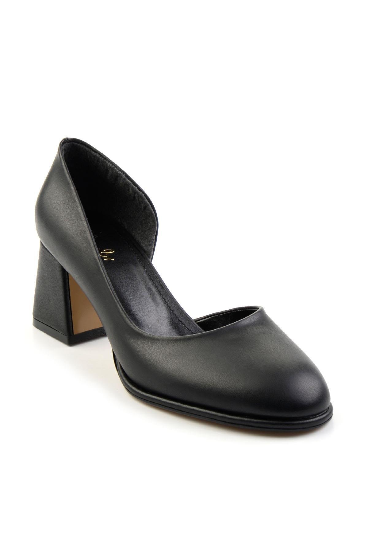 Siyah  Kadın Klasik Topuklu Ayakkabı K01231482009