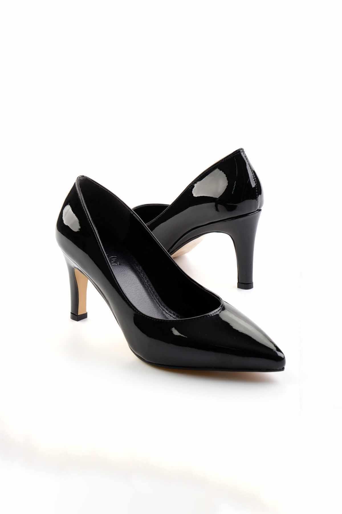 Siyah  Kadın Klasik Topuklu Ayakkabı K01188140008