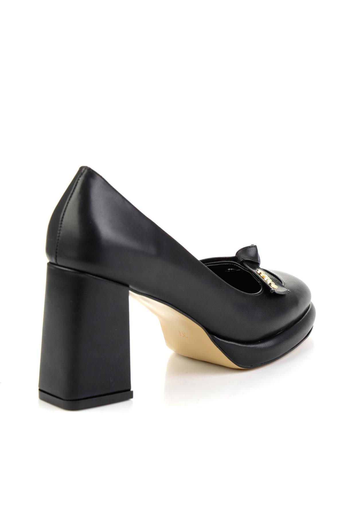 Siyah  Kadın Klasik Topuklu Ayakkabı K01231456009