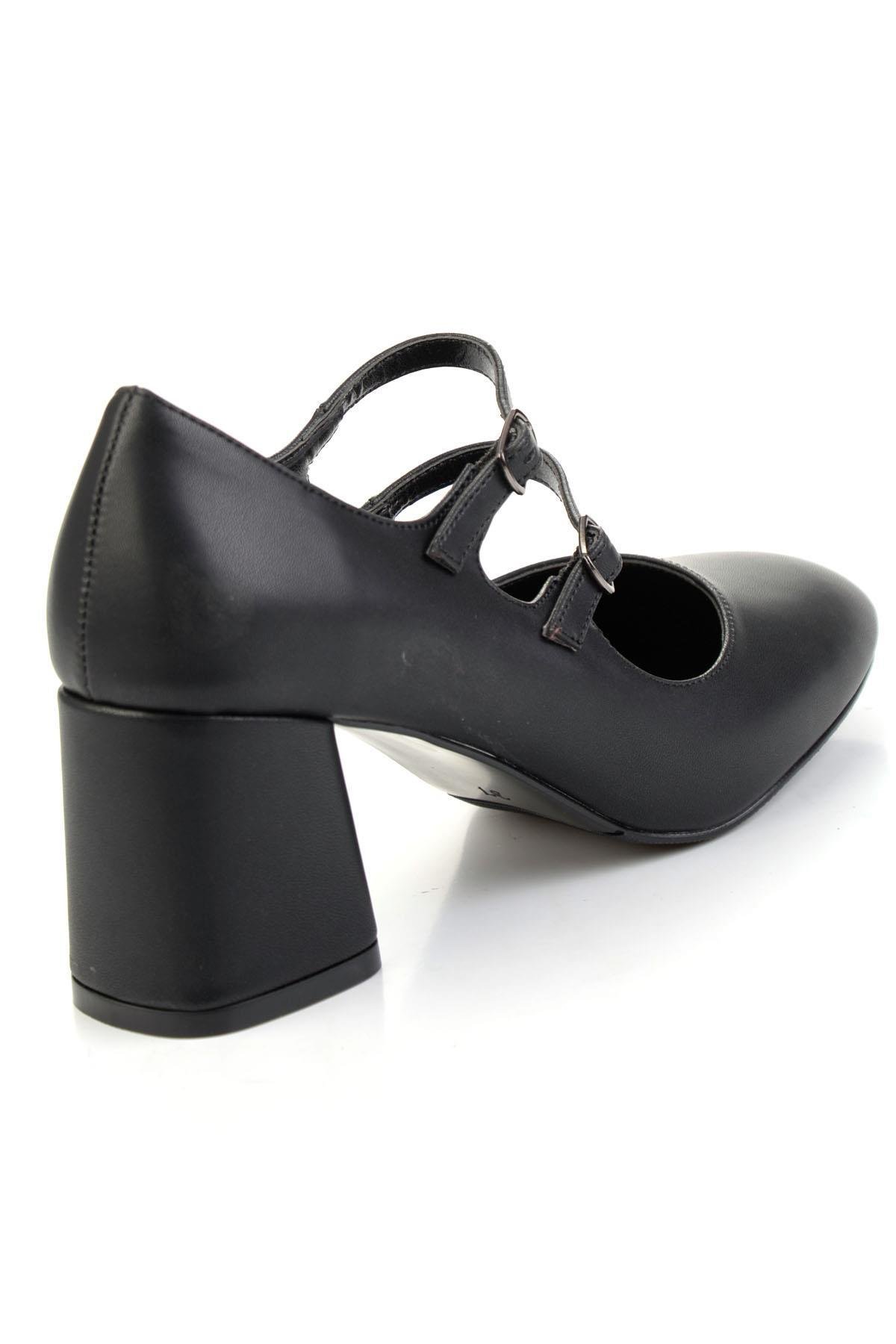 Siyah  Kadın Klasik Topuklu Ayakkabı K01565016309
