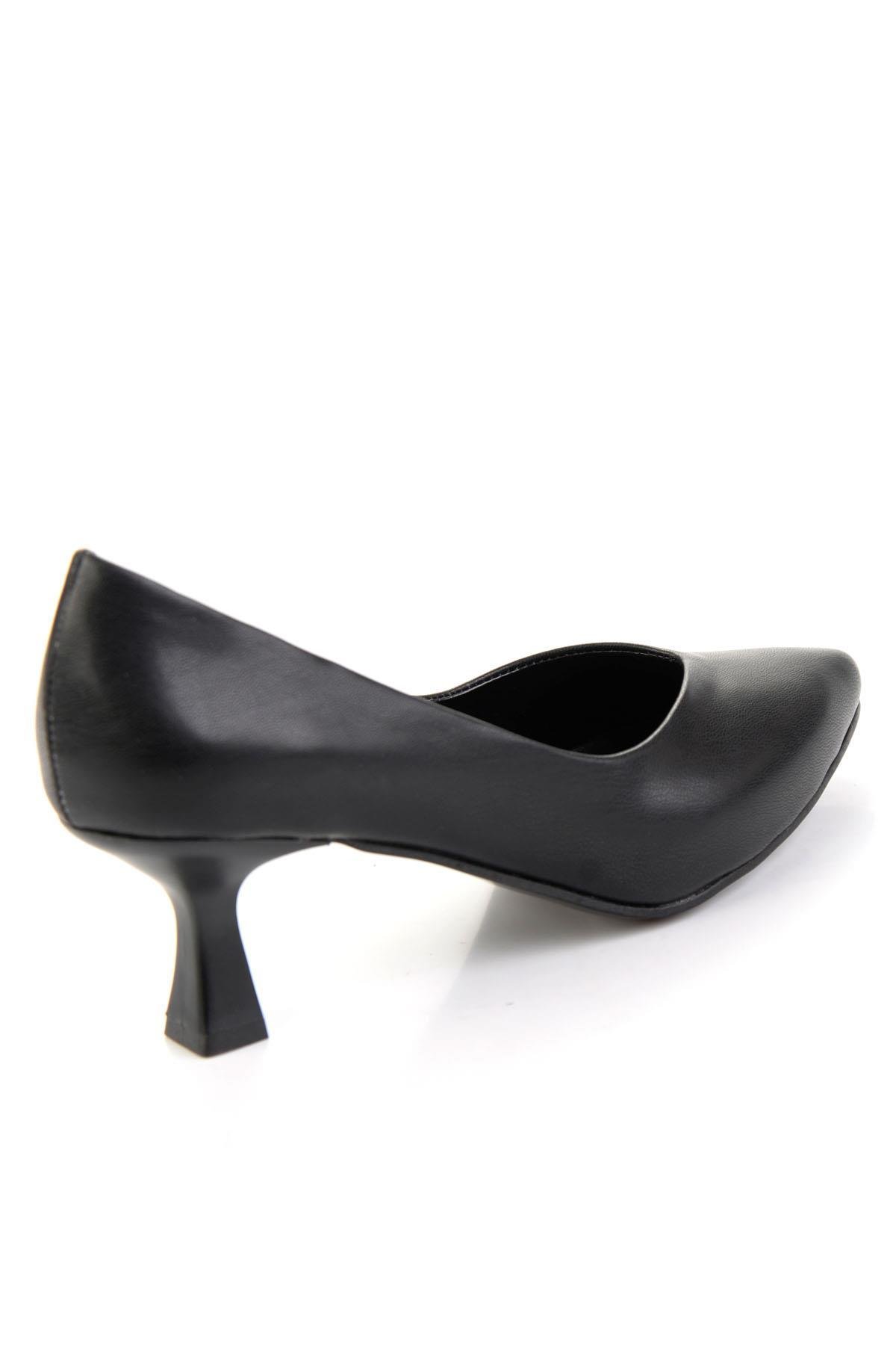 Siyah  Kadın Klasik Topuklu Ayakkabı K01471060909