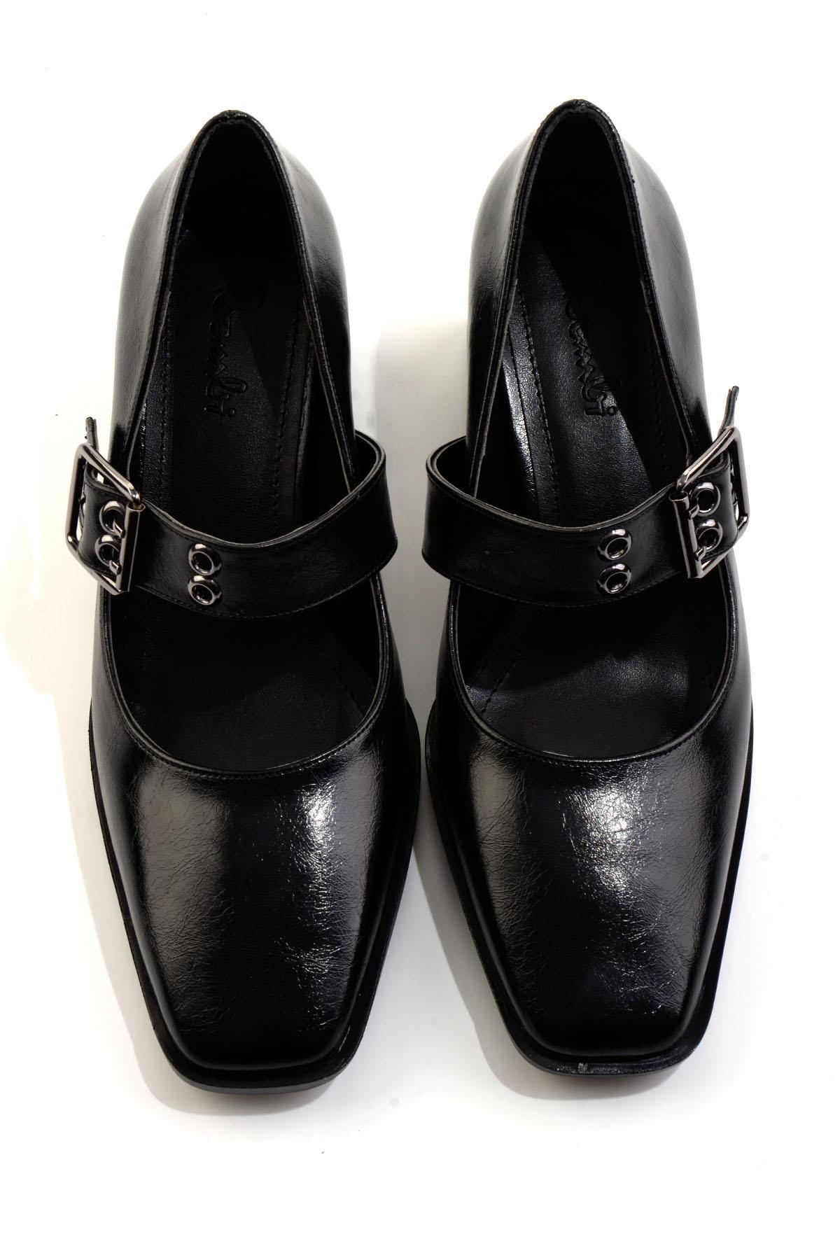 Siyah  Kadın Klasik Topuklu Ayakkabı K01565015442