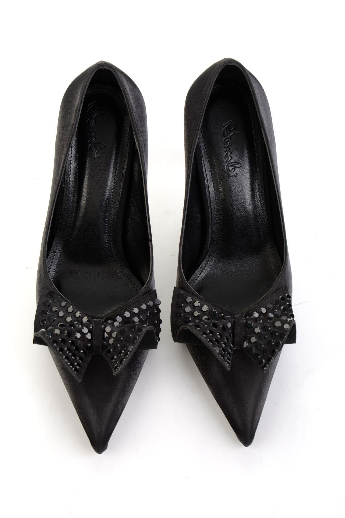 Siyah  Kadın Klasik Topuklu Ayakkabı K01565016438